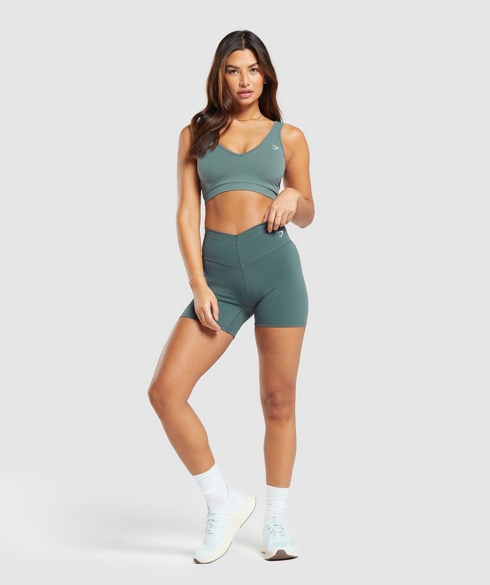 gymshark-everyday-seamless-sports-bra-cargo-teal-ss24