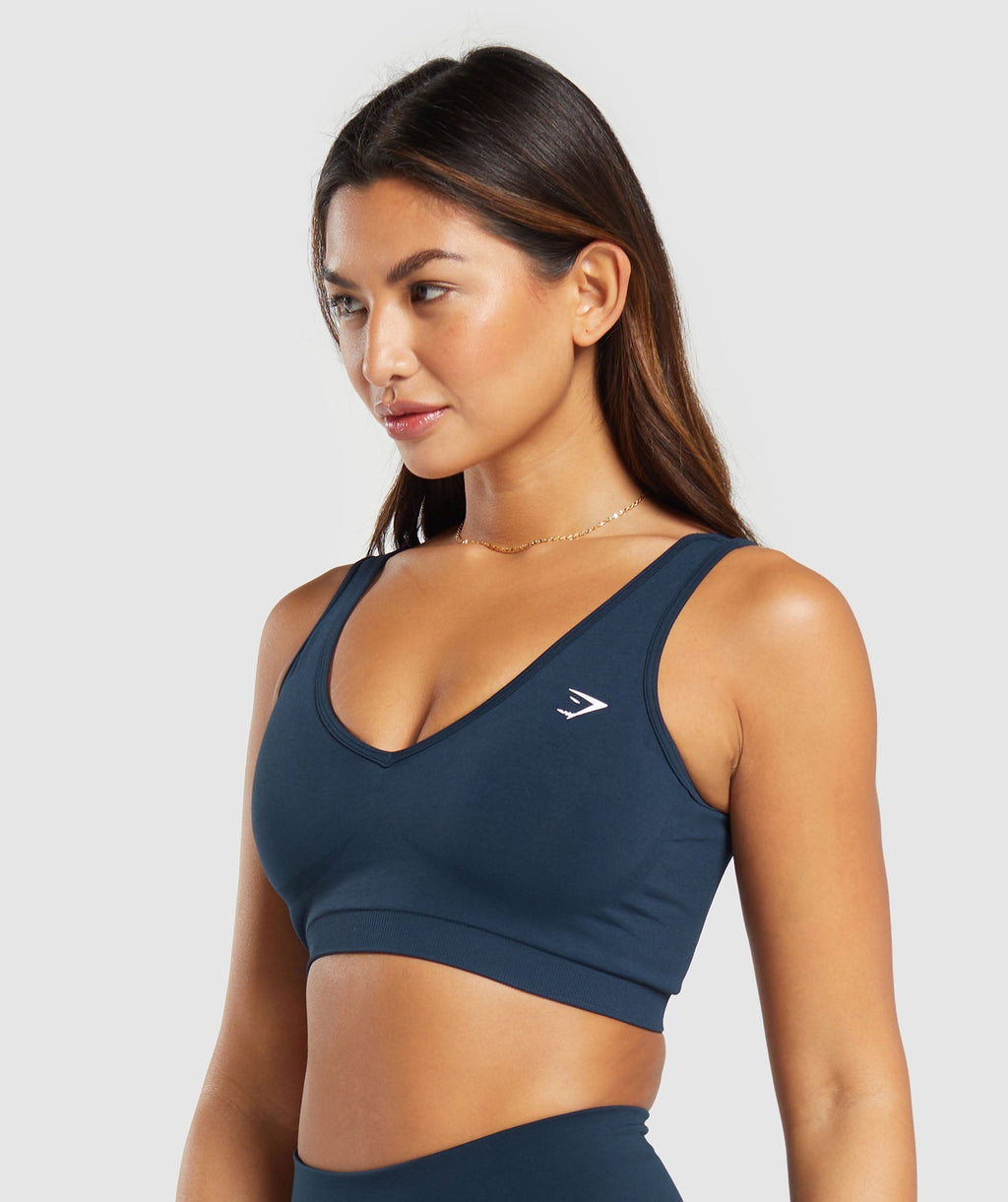 gymshark-everyday-seamless-sports-bra-navy-ss24