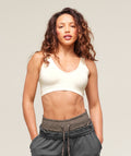 gymshark-everyday-seamless-sports-bra-soft-white-ss25