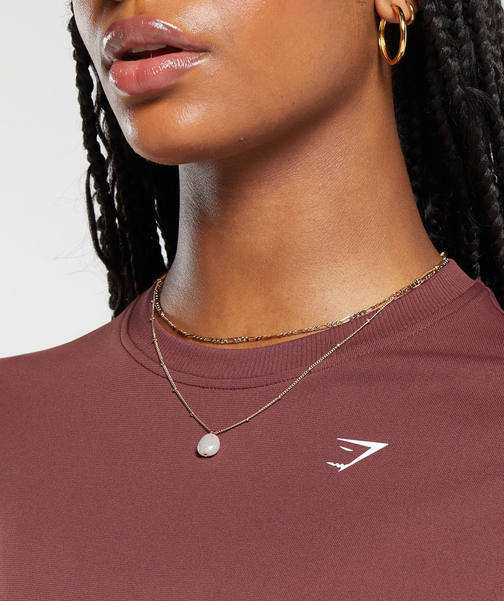gymshark-everyday-seamless-t-shirt-burgundy-brown-ss24