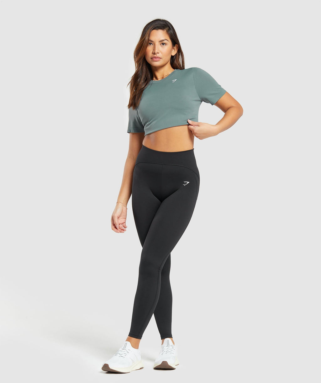 gymshark-everyday-seamless-t-shirt-cargo-teal-ss24