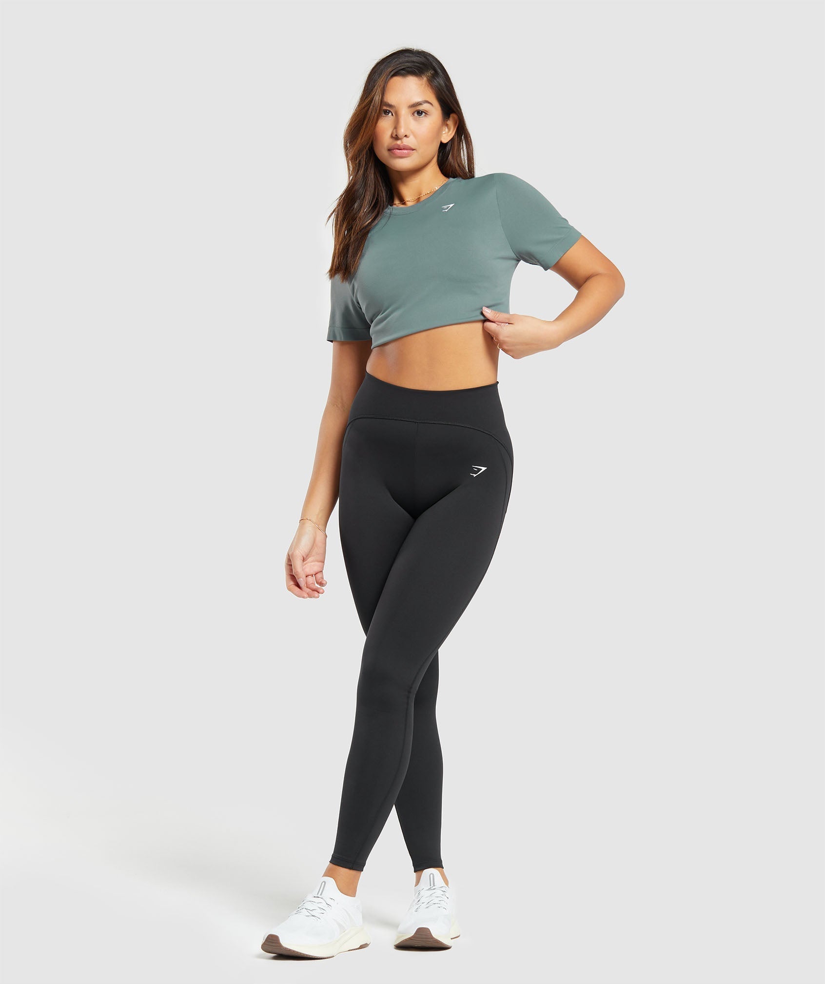 gymshark-everyday-seamless-t-shirt-cargo-teal-ss24