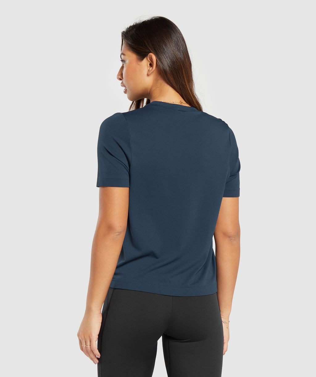 gymshark-everyday-seamless-t-shirt-navy-ss24