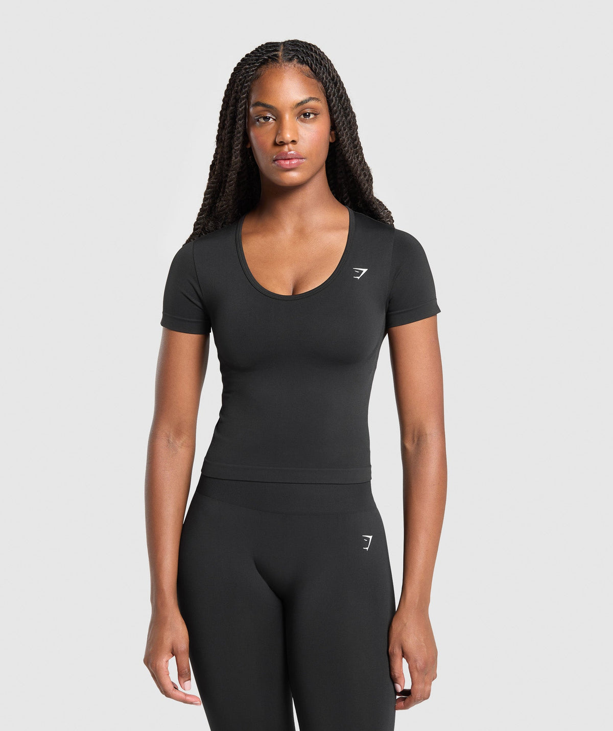 gymshark-everyday-seamless-tight-fit-crew-neck-tee-black-ss25