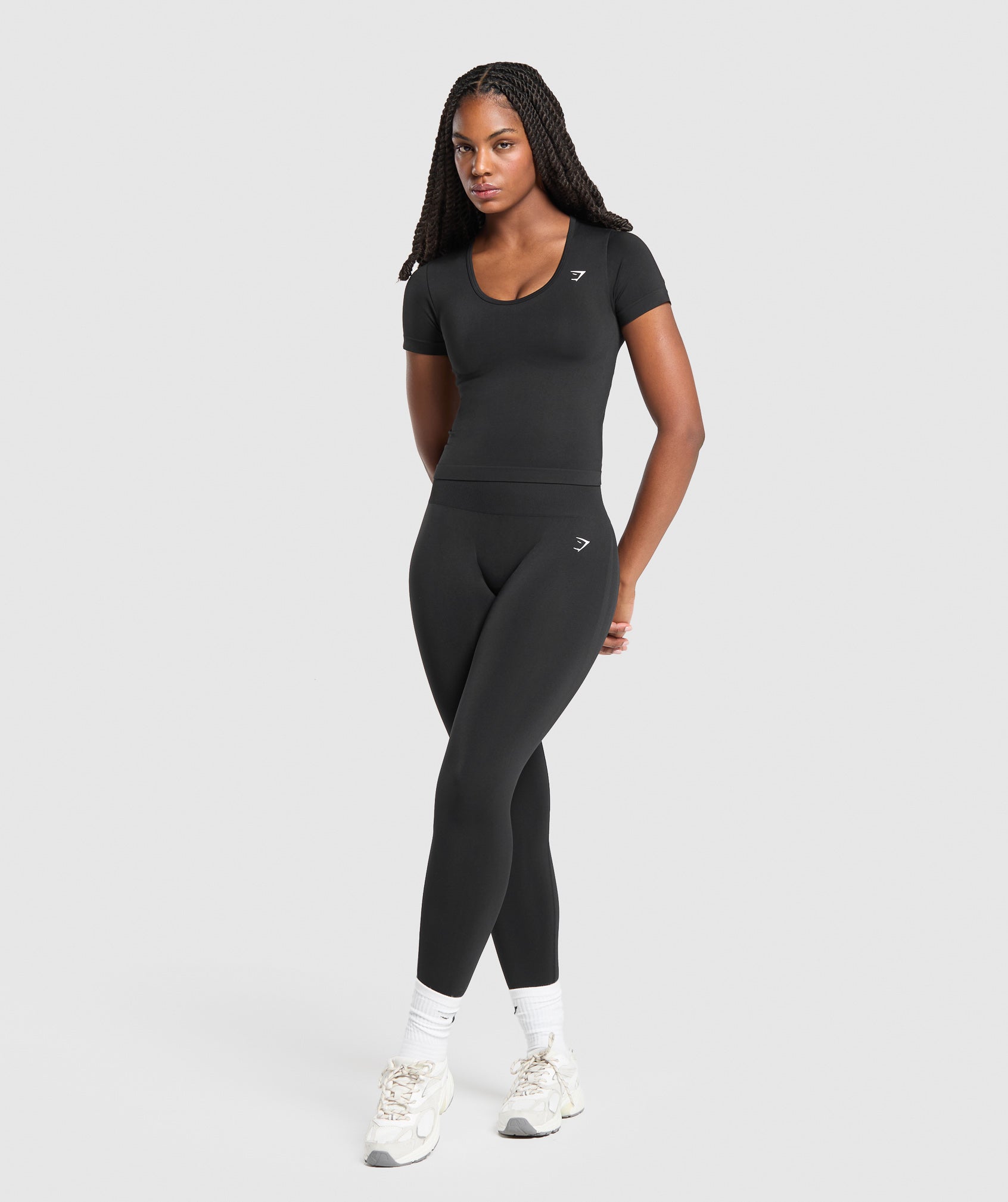 gymshark-everyday-seamless-tight-fit-crew-neck-tee-black-ss25