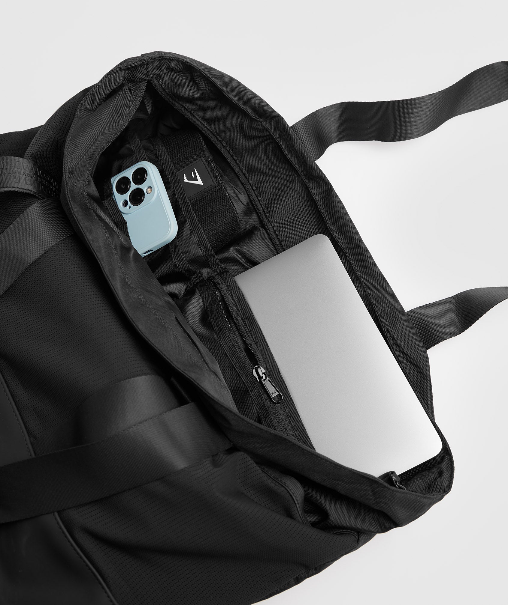 gymshark-everyday-tote-black-aw22