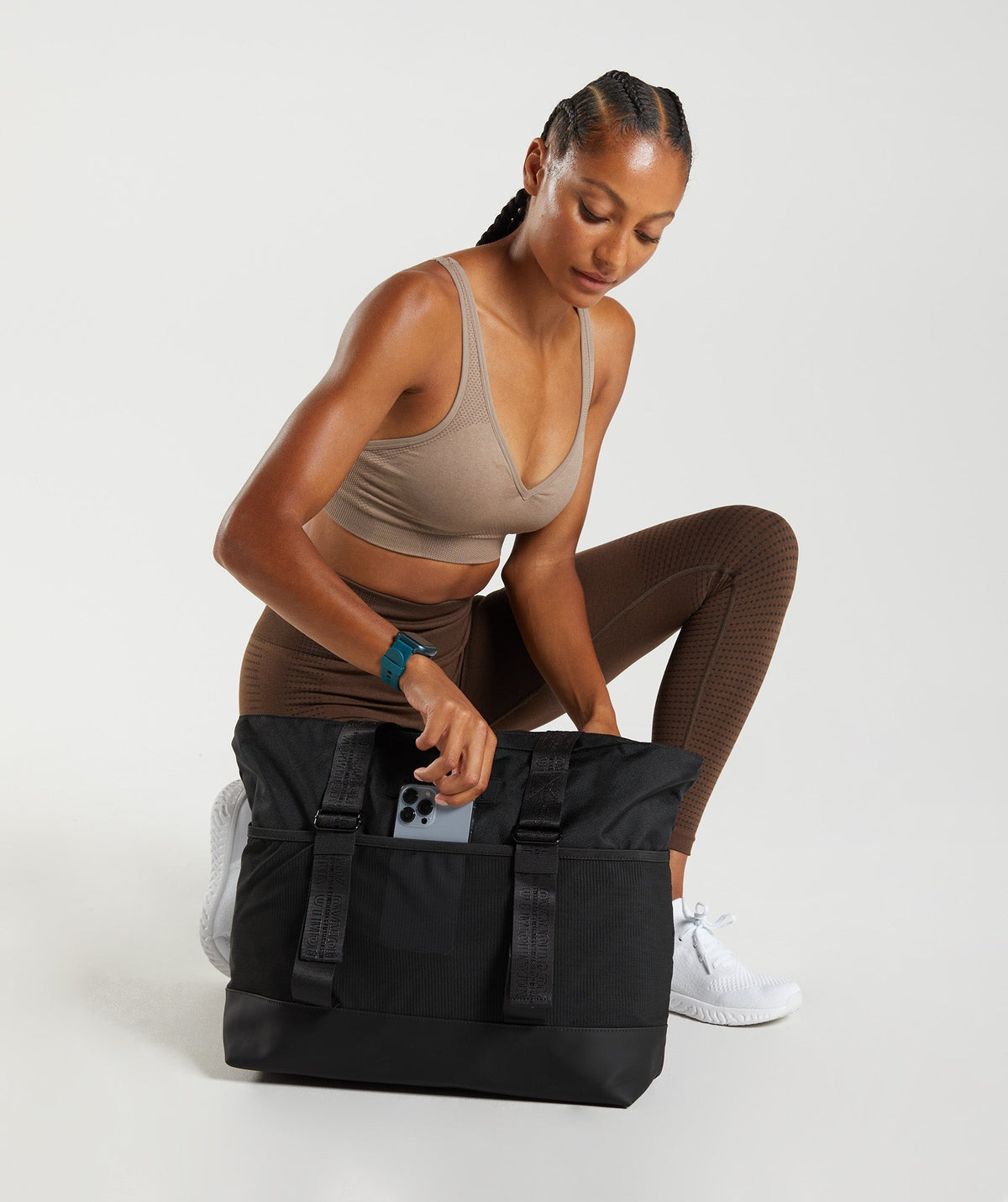 gymshark-everyday-tote-black-aw22