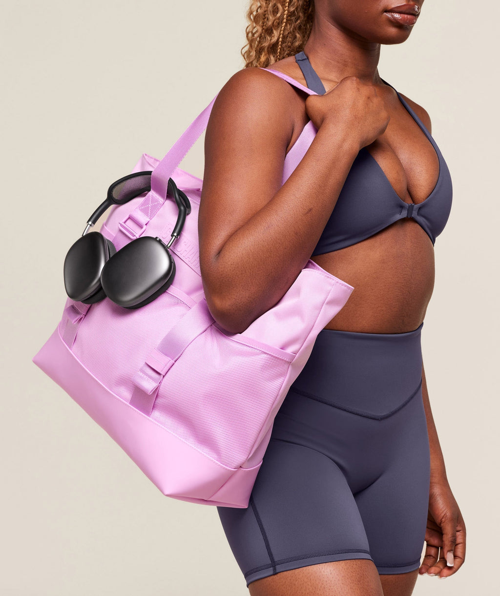 gymshark-everyday-tote-sour-pink-ss25