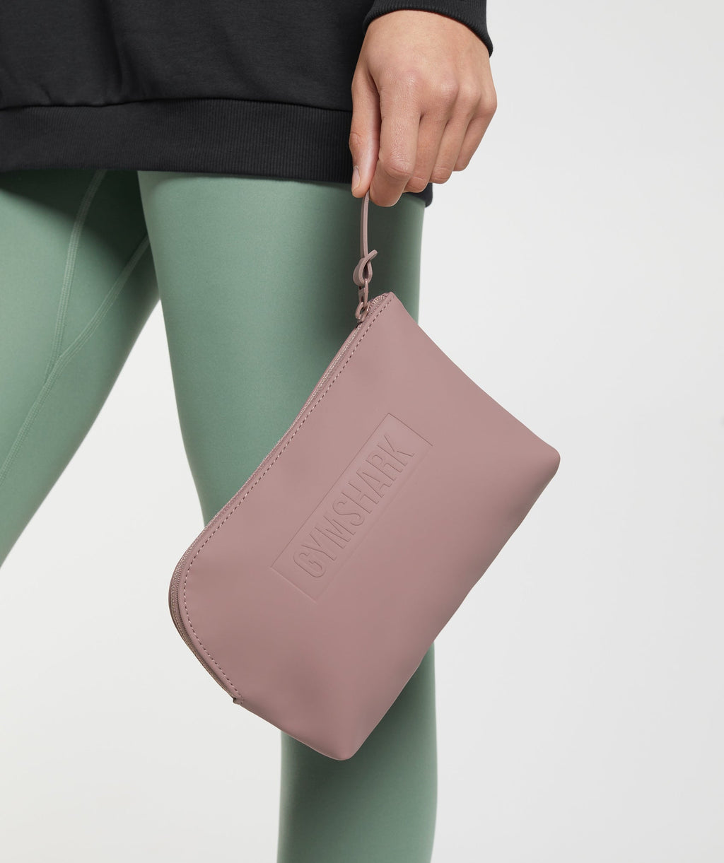 gymshark-everyday-wash-bag-dusty-maroon-ss23