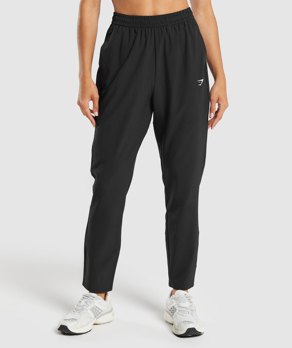 gymshark-everyday-woven-pant-black-aw24