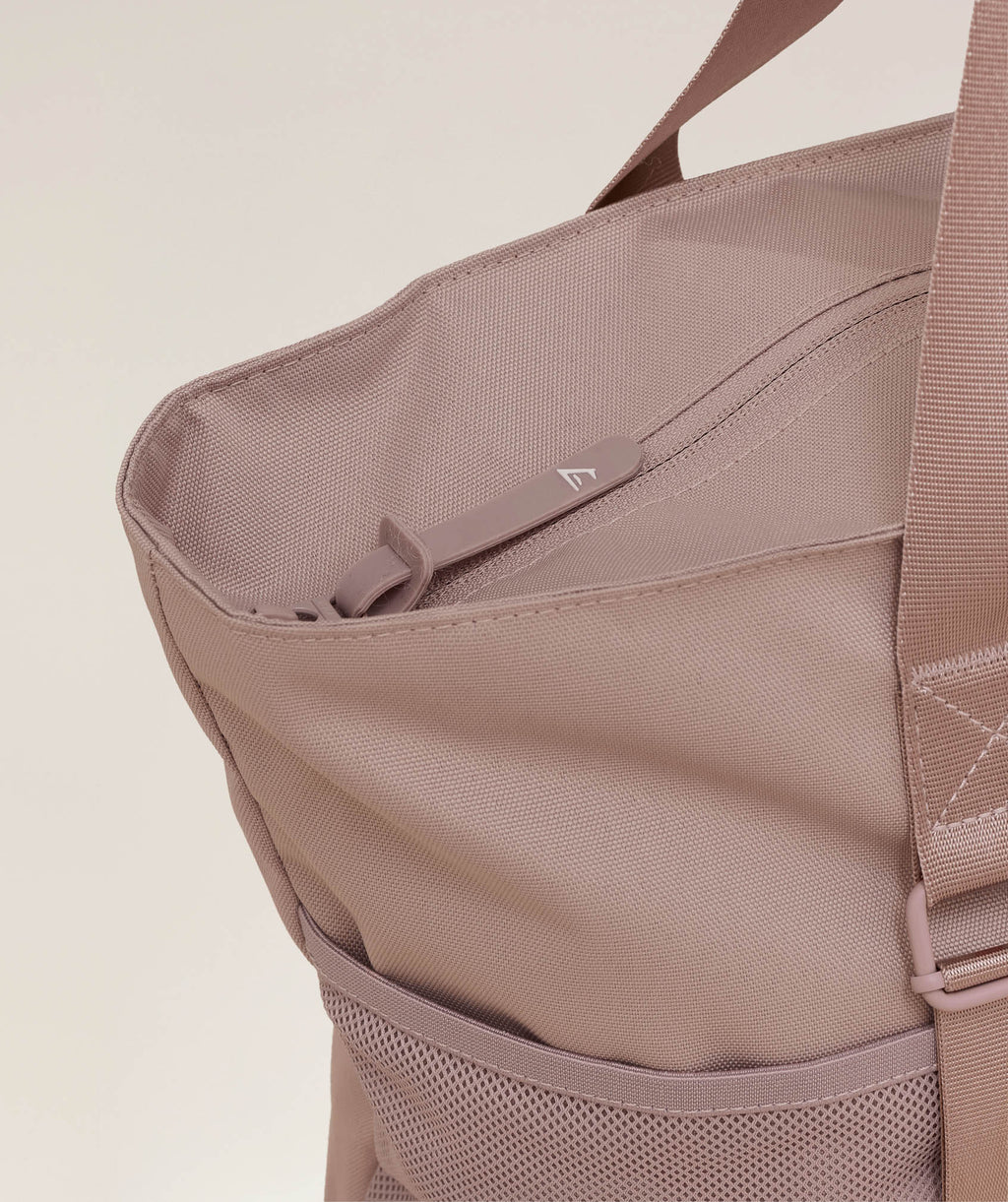 gymshark-everyday-tote-muted-pink-ss25