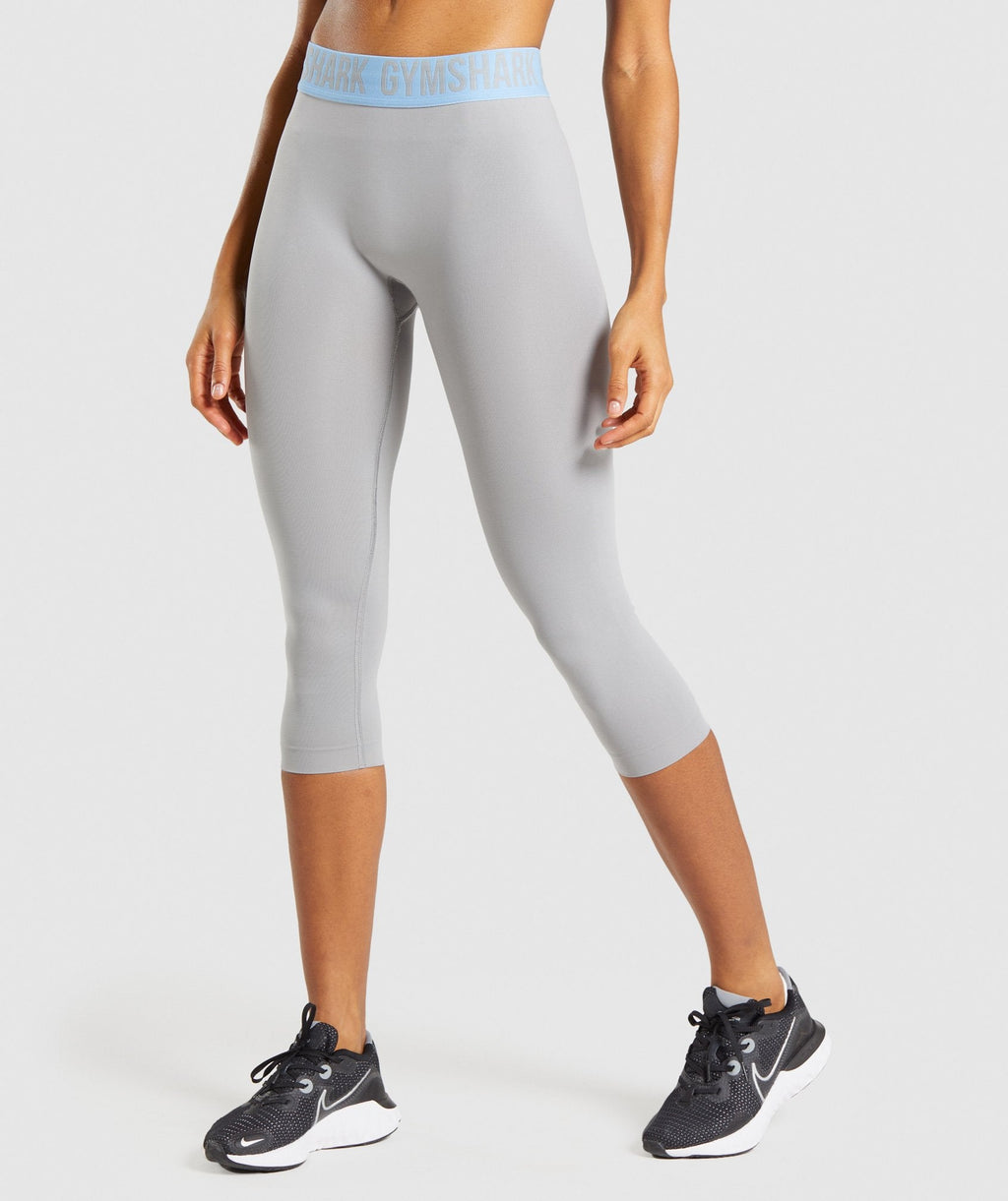 gymshark-fit-cropped-leggings-smokey-grey-light-blue