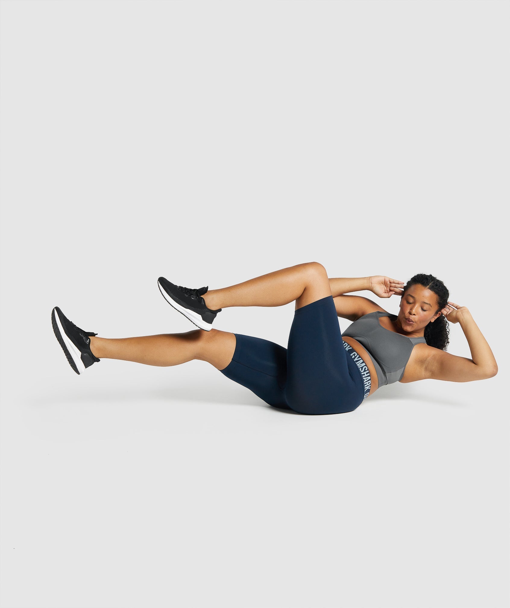 gymshark-fit-seamless-cycling-shorts-navy-aw21