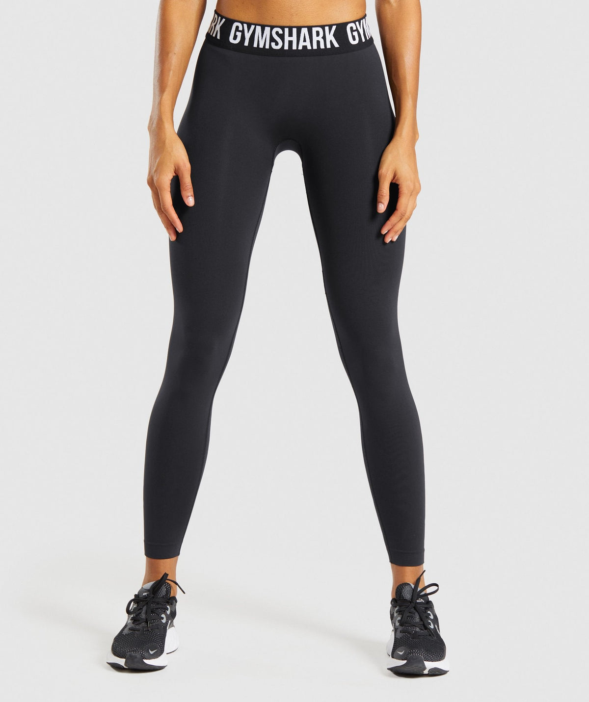 gymshark-fit-leggings-black-white