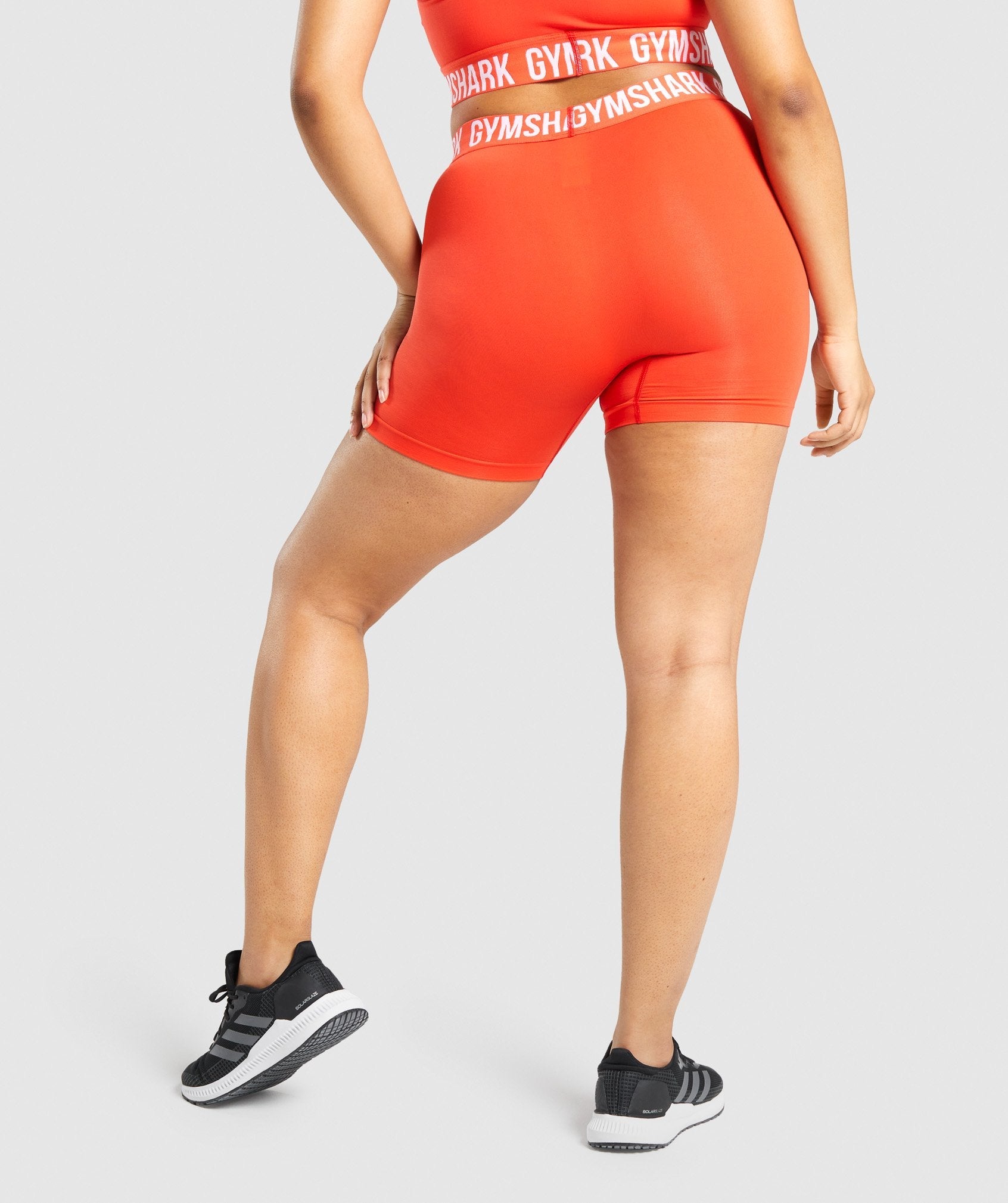 gymshark-fit-seamless-shorts-orange