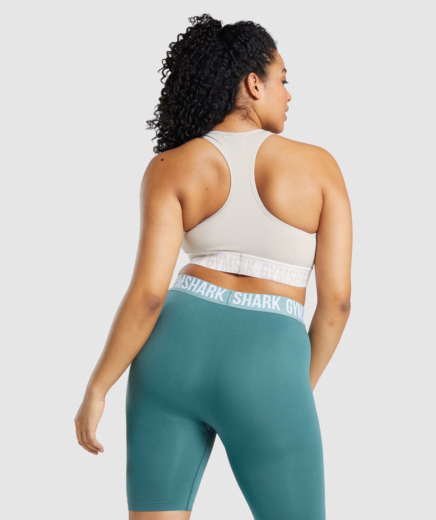 gymshark-fit-seamless-sports-bra-grey