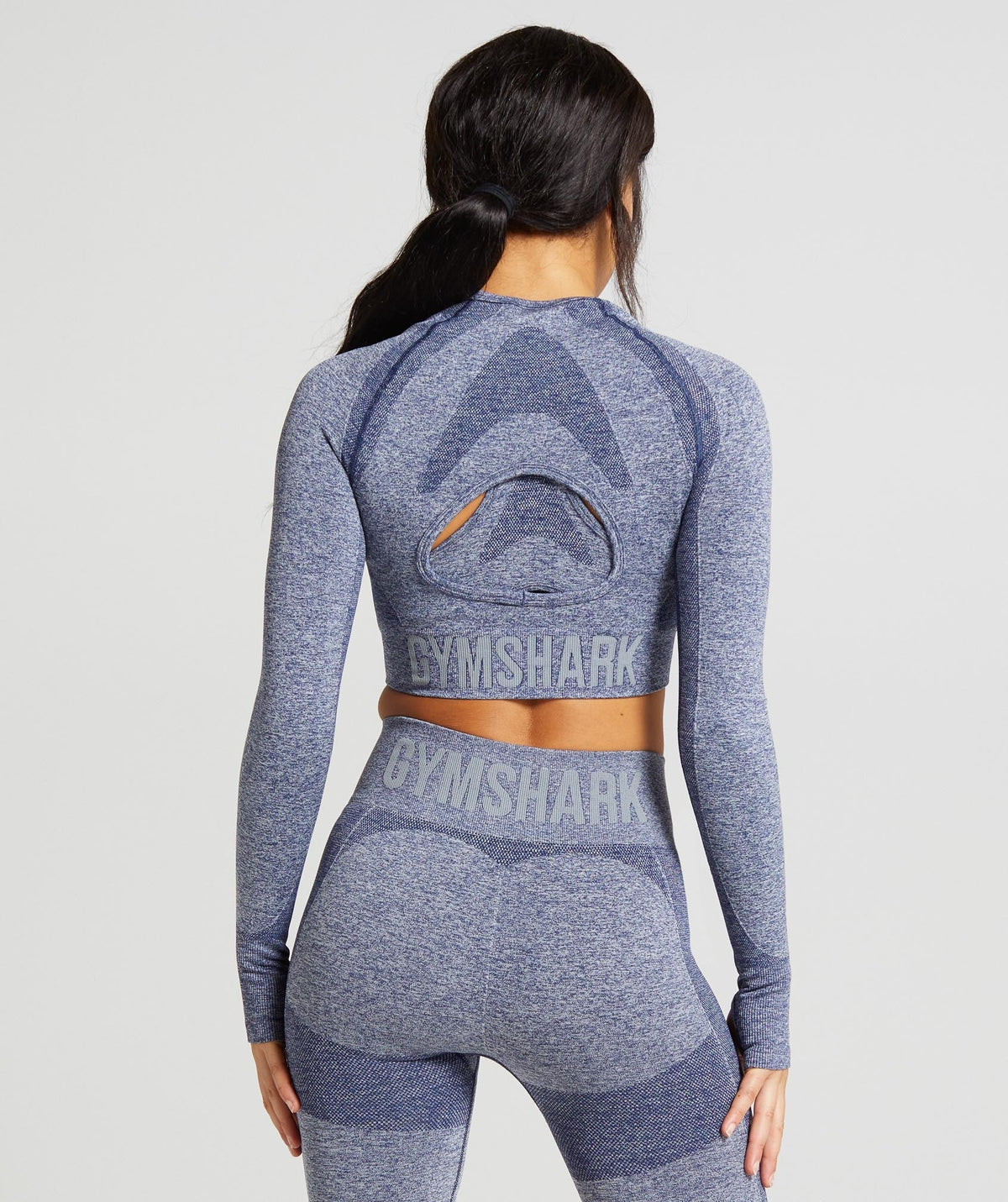 gymshark-flex-sports-long-sleeve-crop-top-navy-marl-light-grey