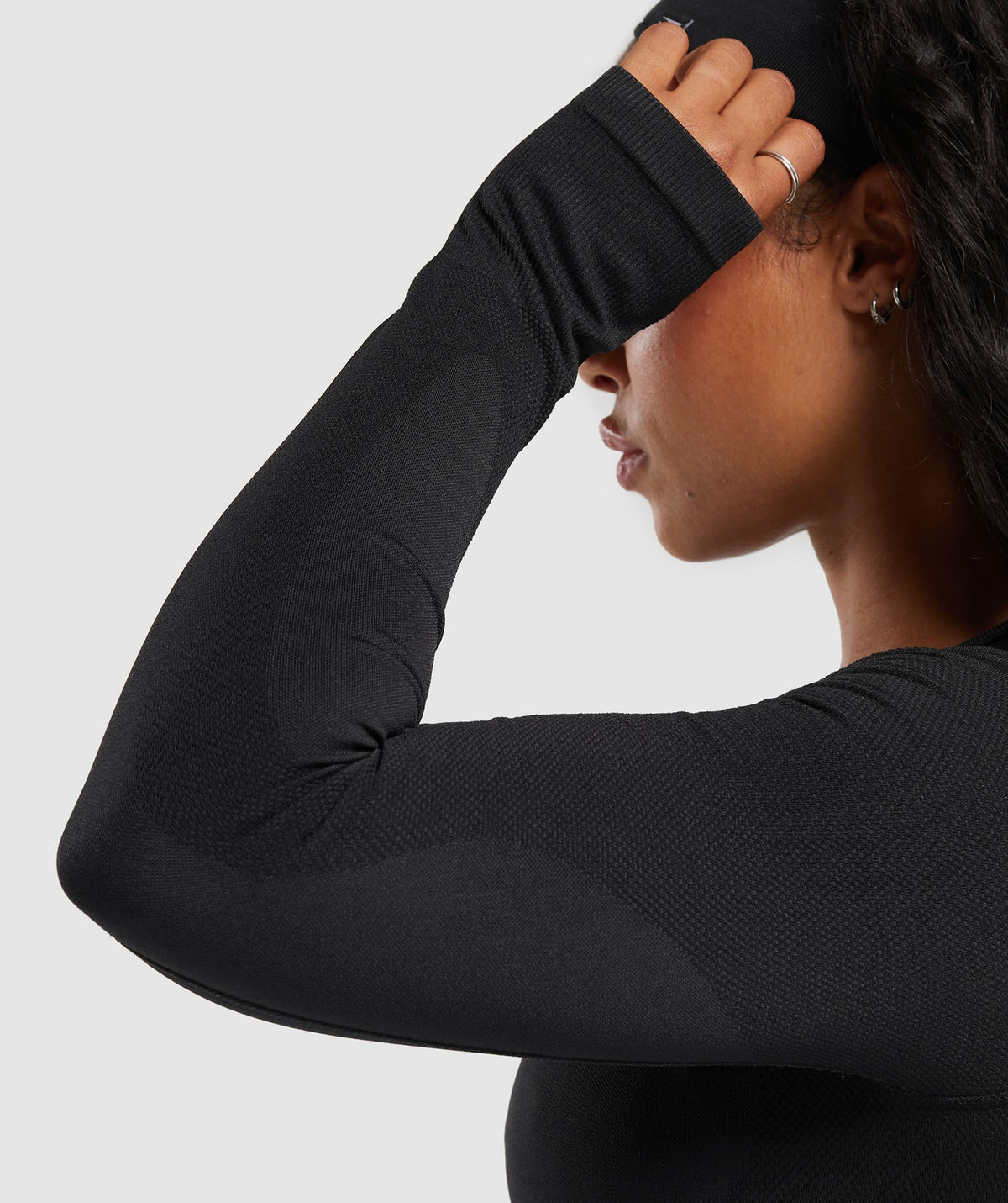 gymshark-flex-long-sleeve-crop-top-black-aw24