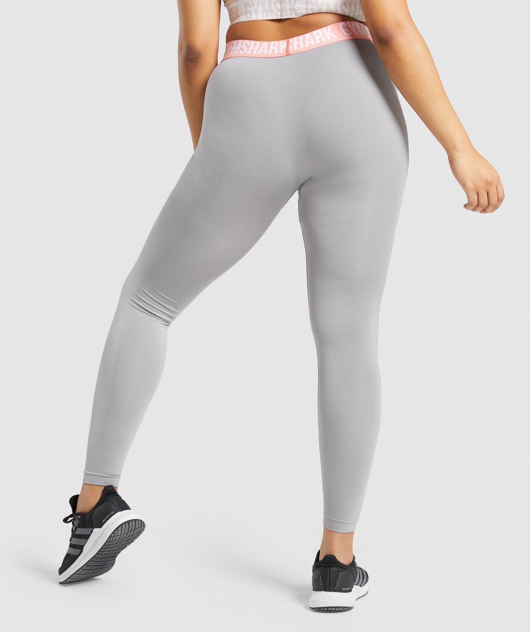 gymshark-fit-seamless-leggings-smokey-grey