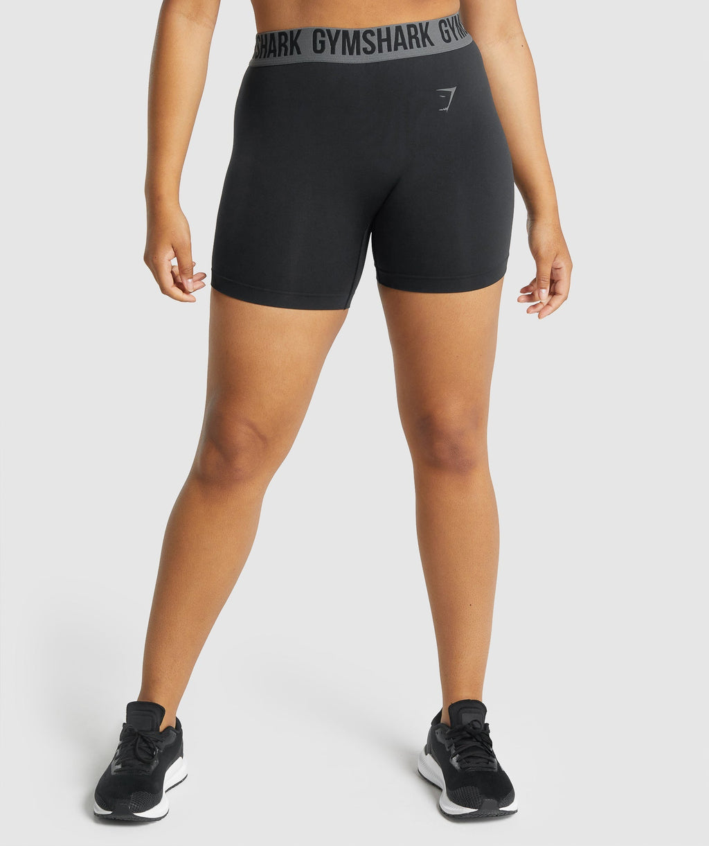 gymshark-fit-seamless-shorts-black-aw21