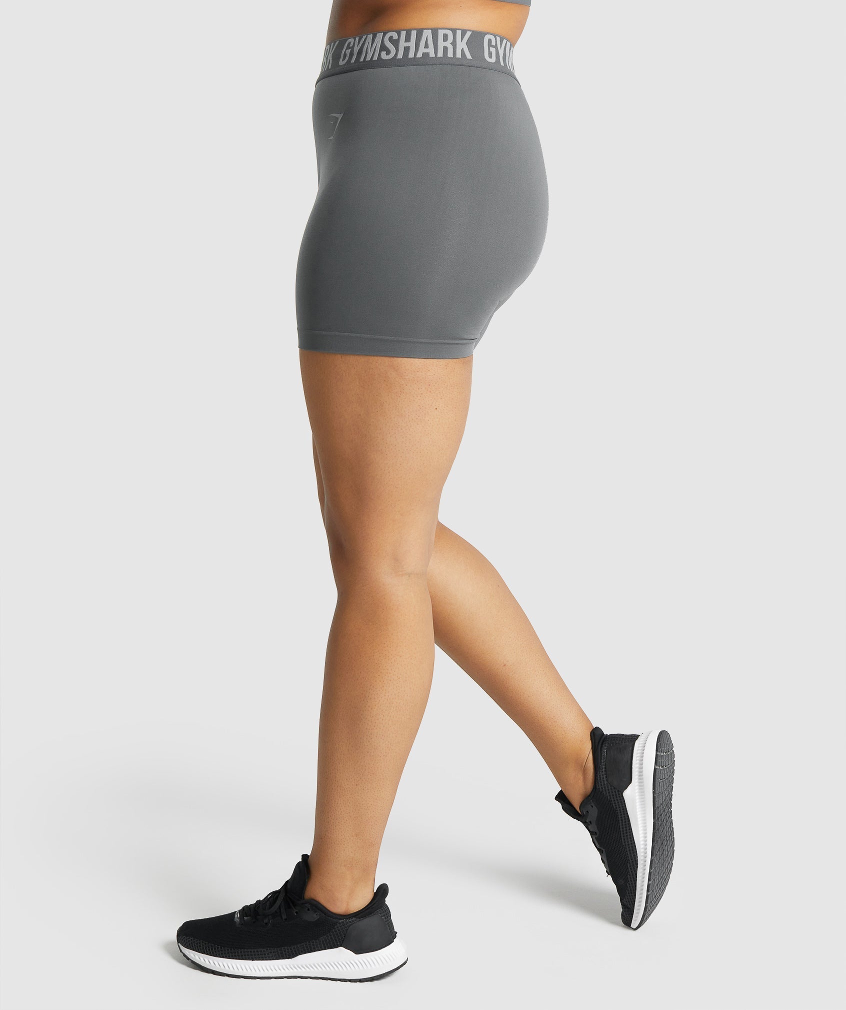 gymshark-fit-seamless-shorts-charcoal-aw21