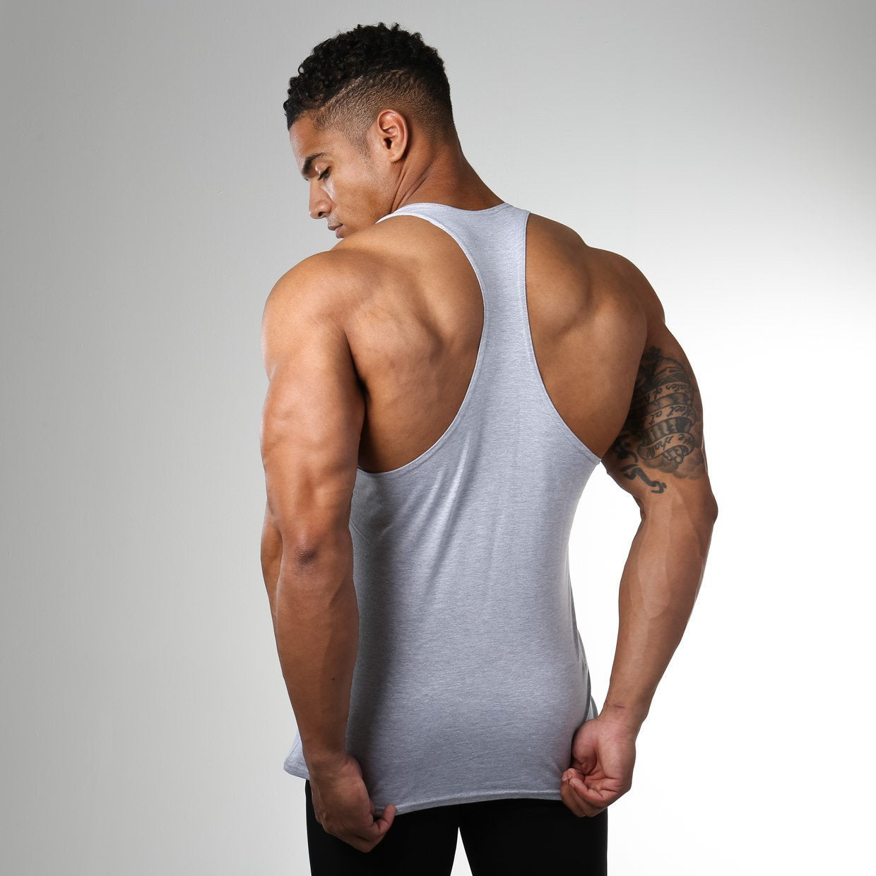 dnu-gymshark-fitness-gym-stringer-grey