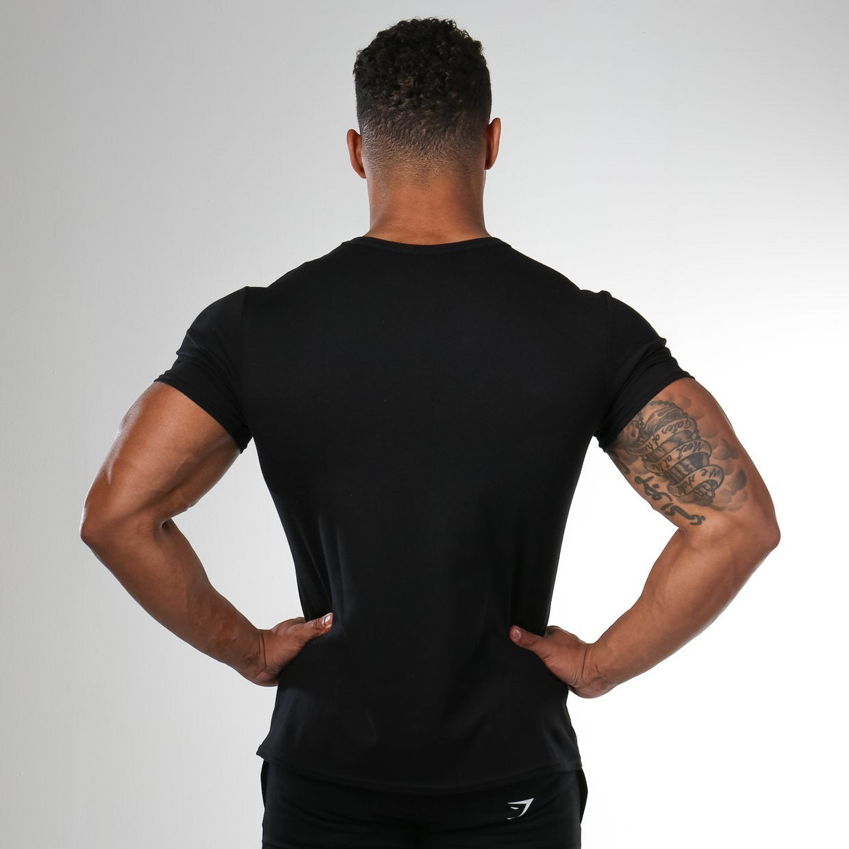 dnu-gymshark-fitness-t-shirt-black