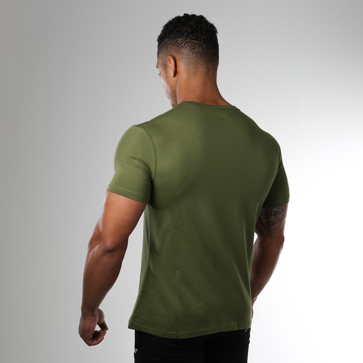 dnu-gymshark-fitness-t-shirt-khaki