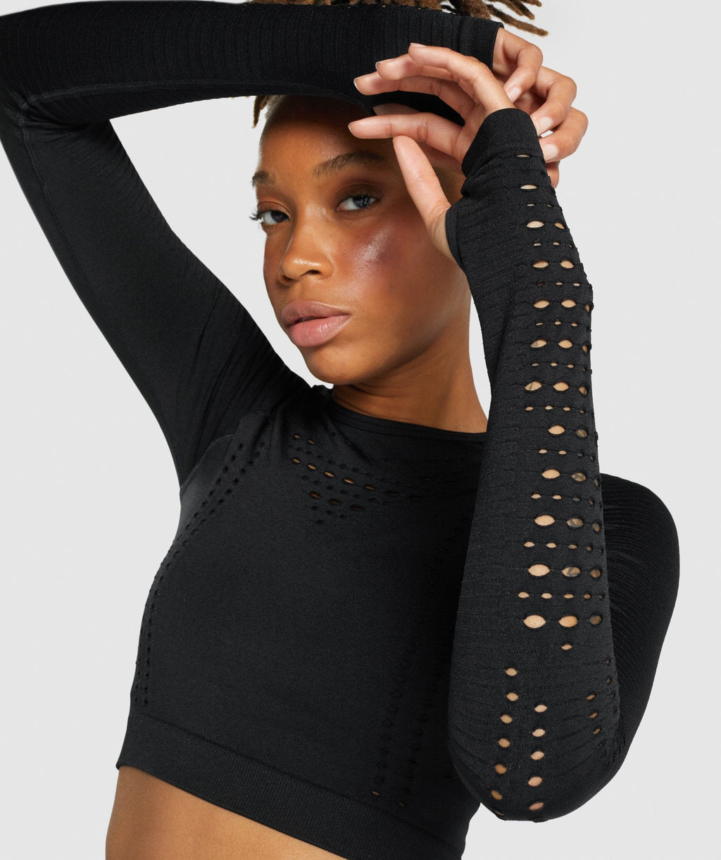 gymshark-glow-long-sleeve-seamless-crop-top-black-aw21