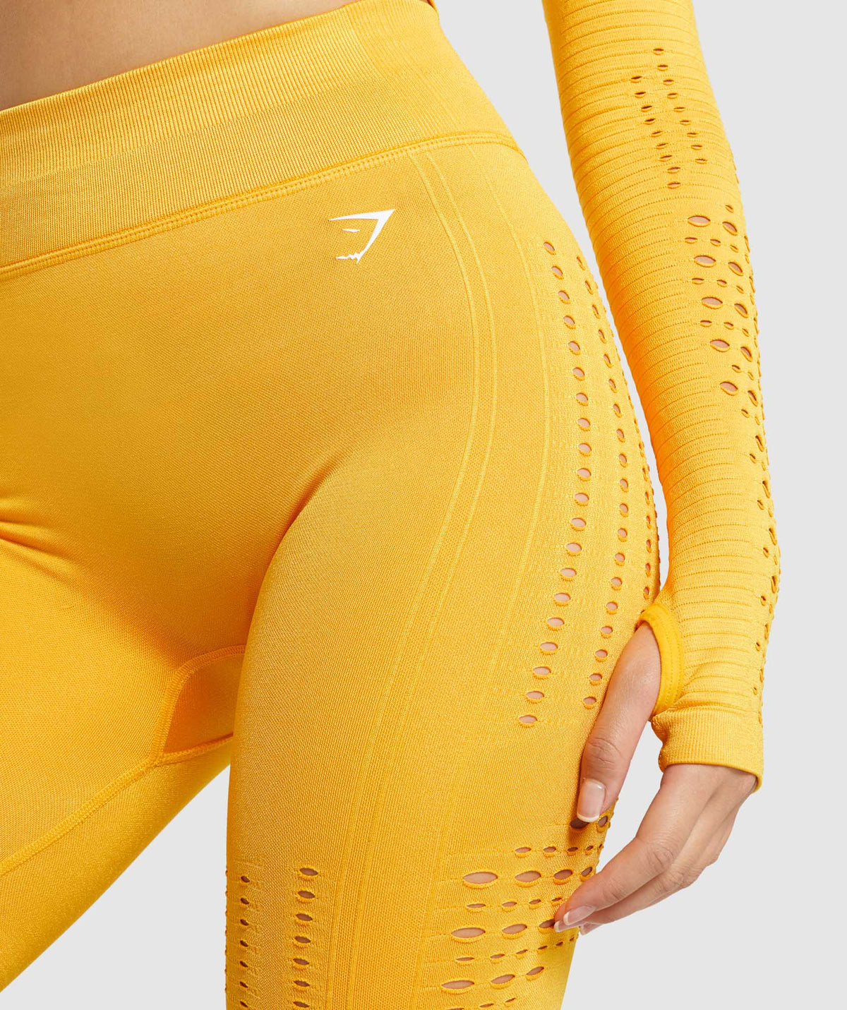 gymshark-glow-seamless-shorts-yellow-aw21
