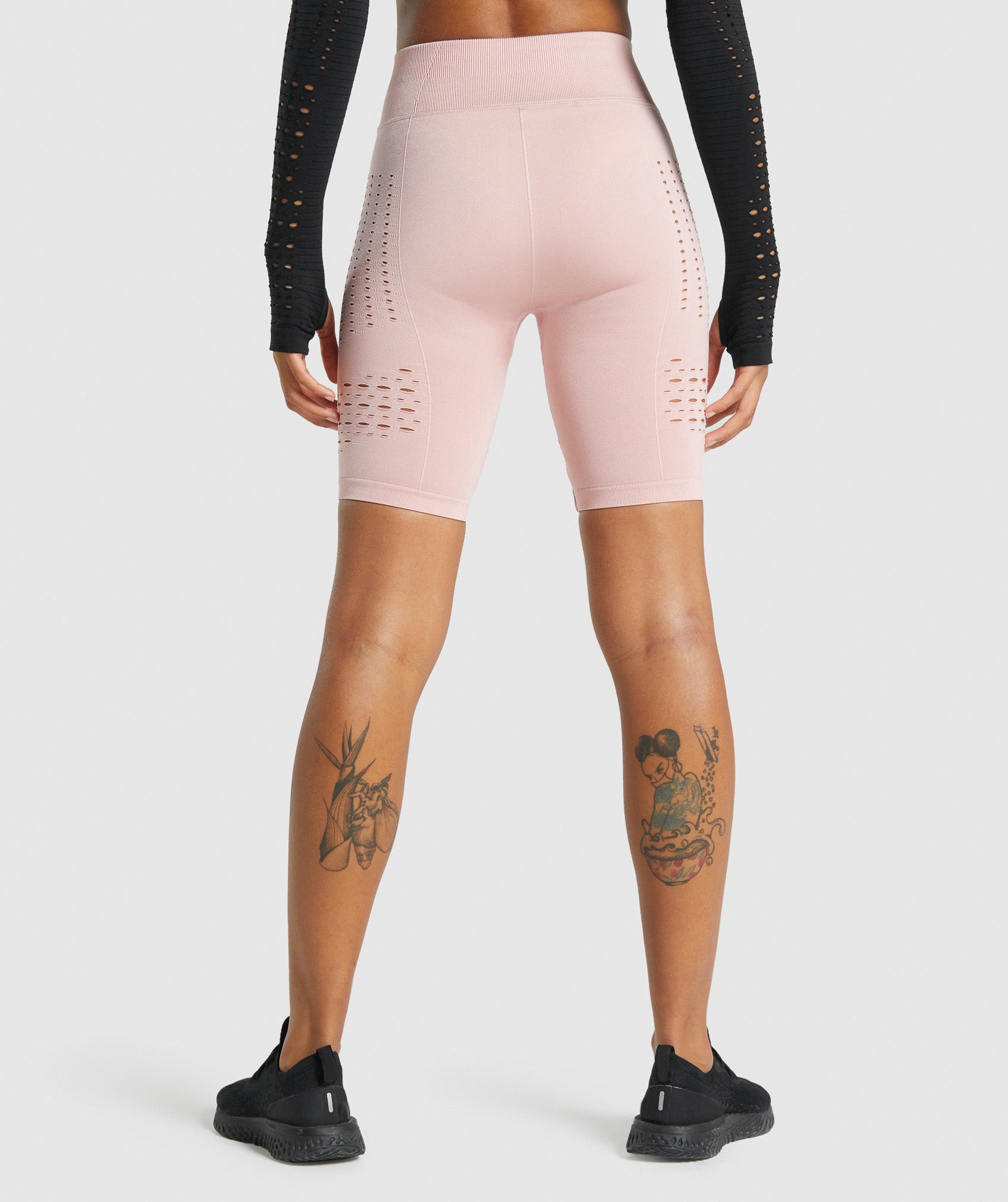 gymshark-glow-seamless-shorts-light-pink-aw21