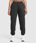 gymshark-fleece-cargo-joggers-black-ss25