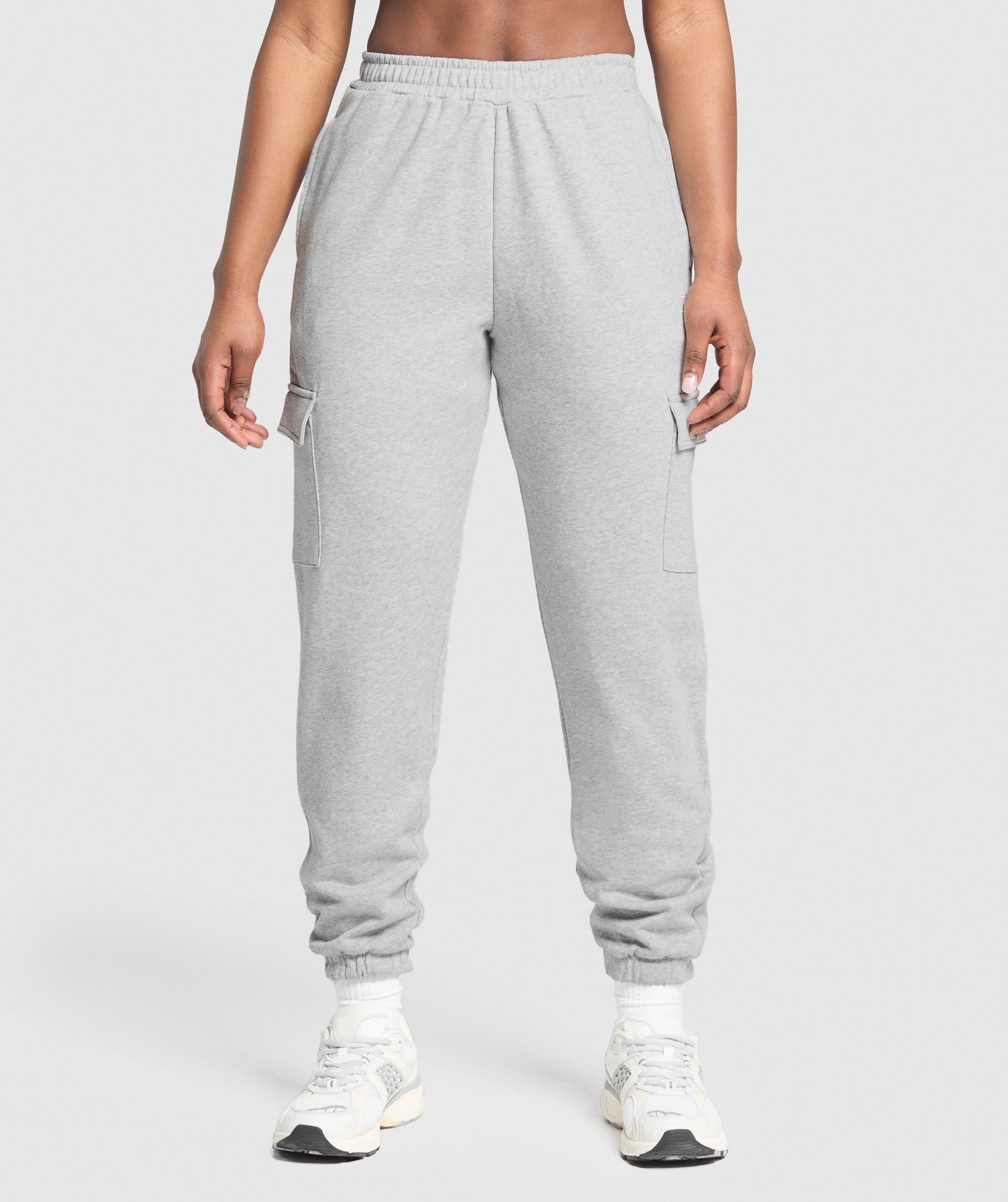 gymshark-fleece-cargo-joggers-light-grey-core-marl-ss25