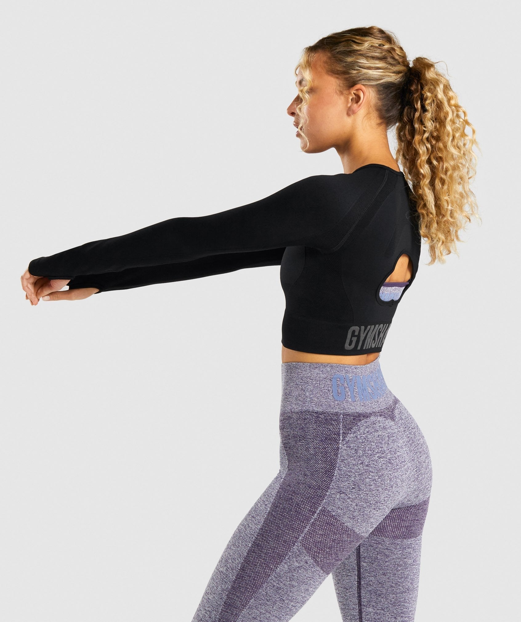 gymshark-flex-sports-long-sleeve-crop-top-black-charcoal