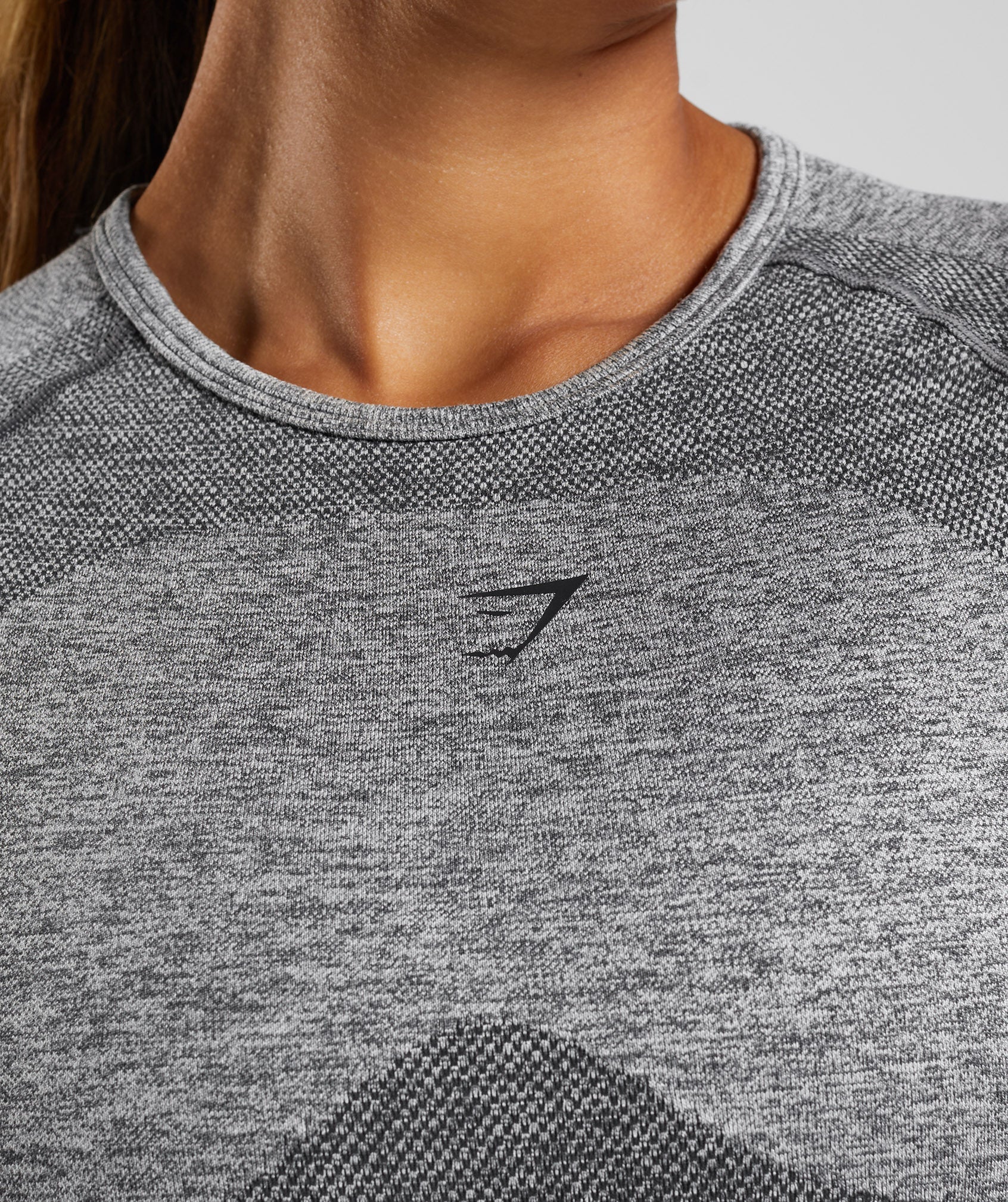 gymshark-flex-long-sleeve-crop-top-charcoal-grey-marl-aw22