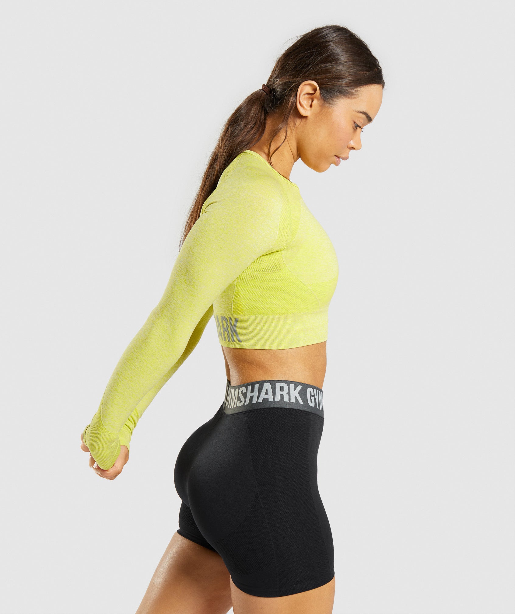 gymshark-flex-sports-long-sleeve-crop-top-glitch-yellow-marl-aw21