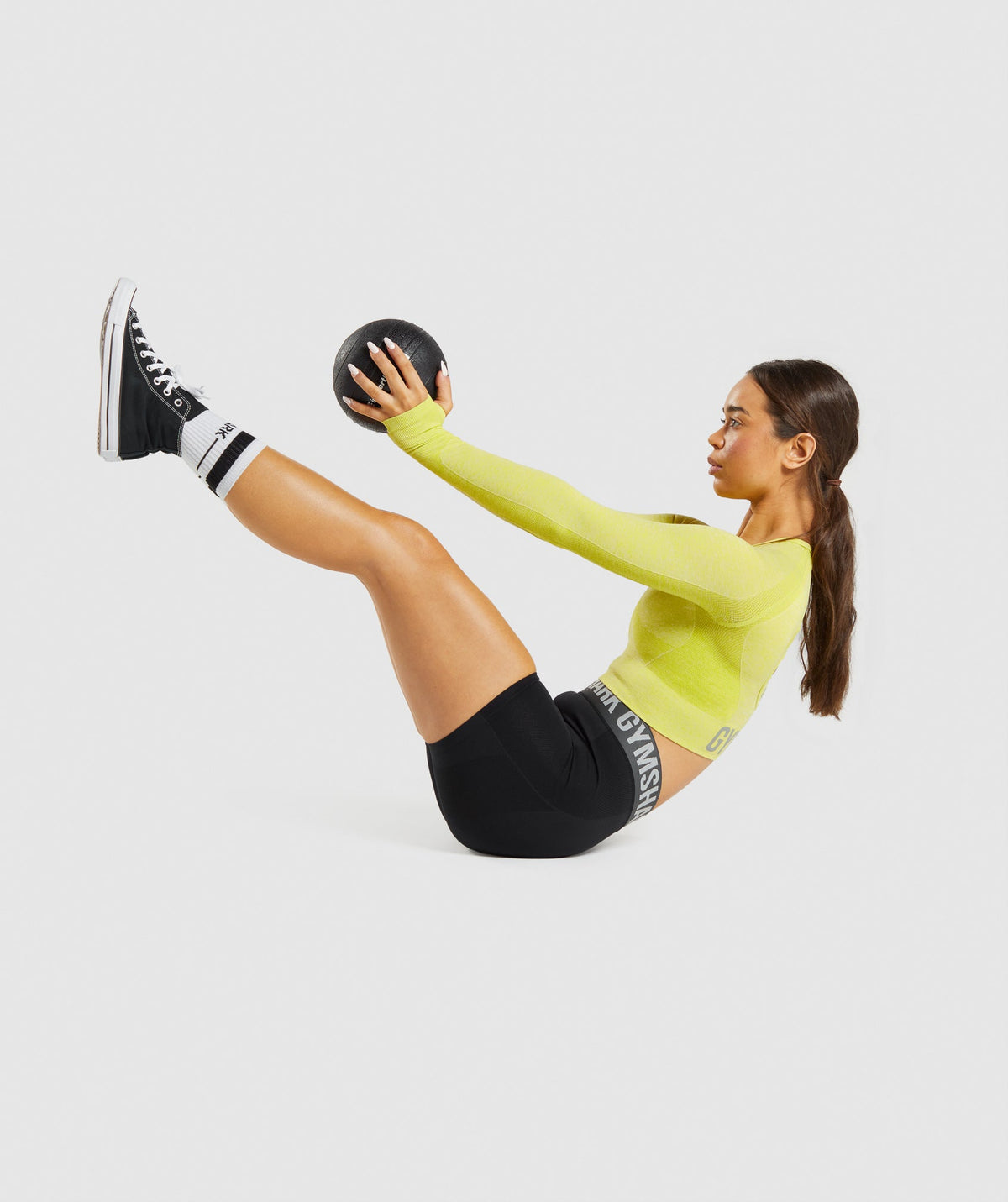gymshark-flex-sports-long-sleeve-crop-top-glitch-yellow-marl-aw21