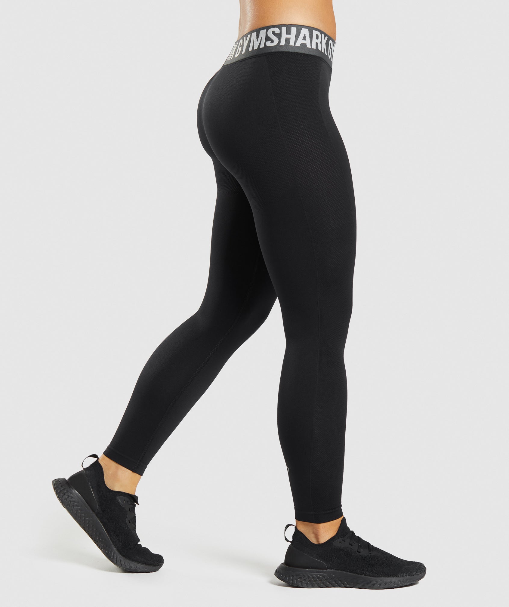 gymshark-flex-low-rise-leggings-black-aw21