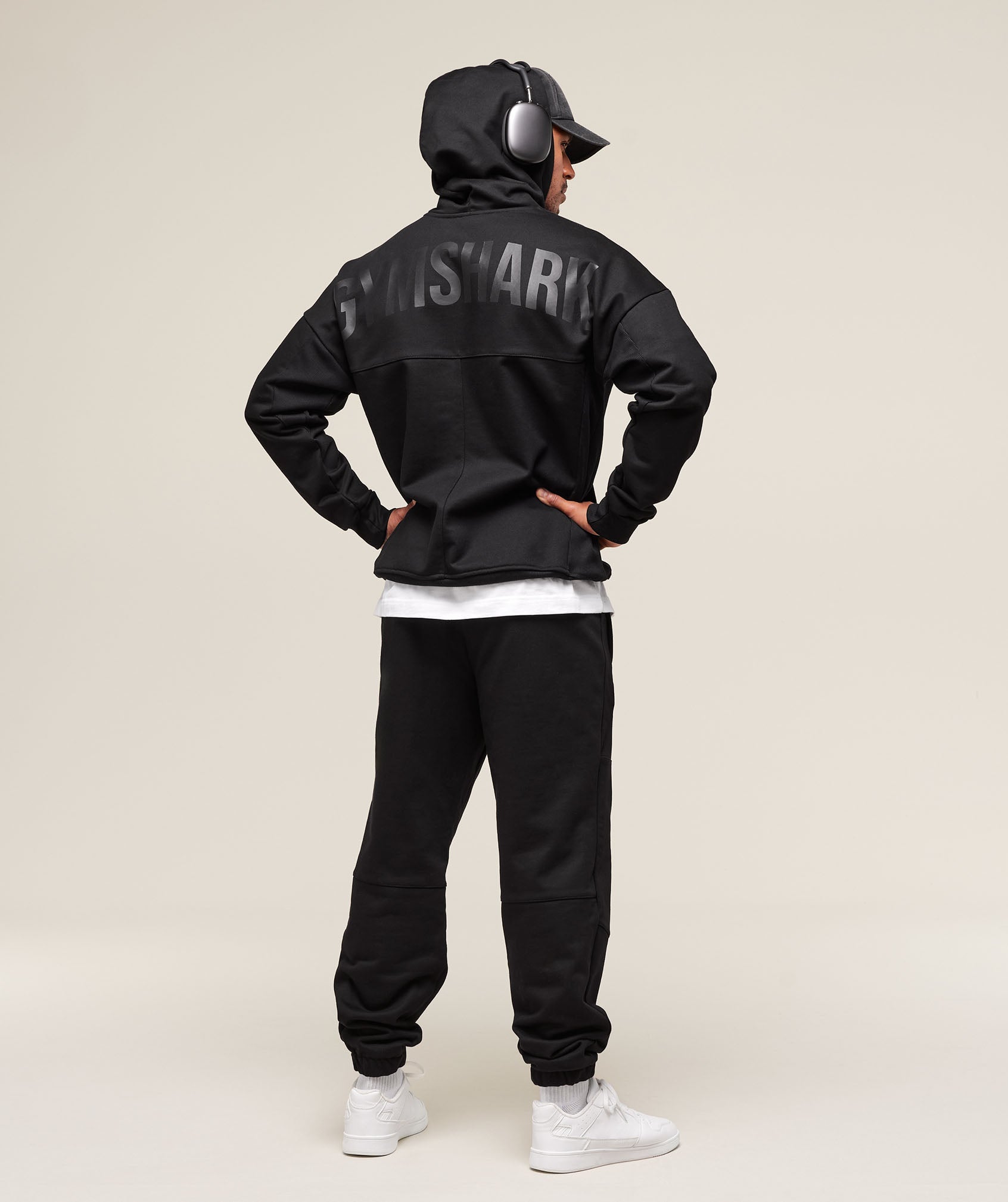gymshark-premium-power-hoodie-black-aw24