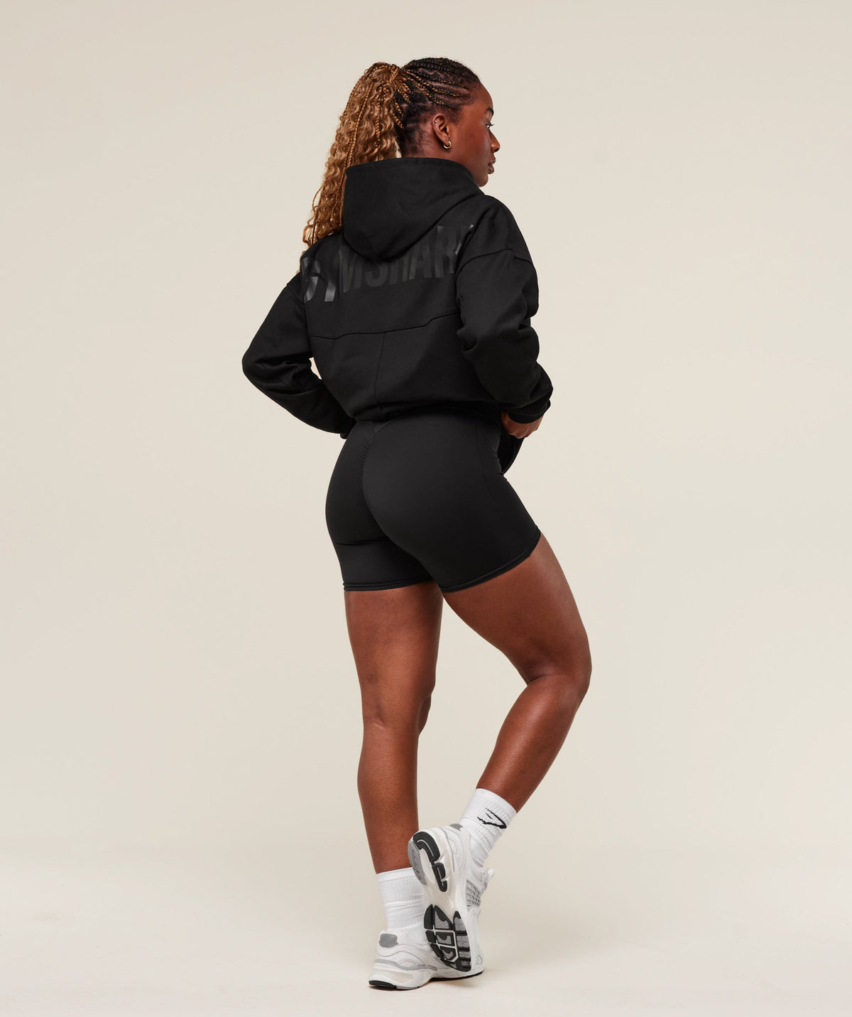 gymshark-premium-power-hoodie-black-aw24
