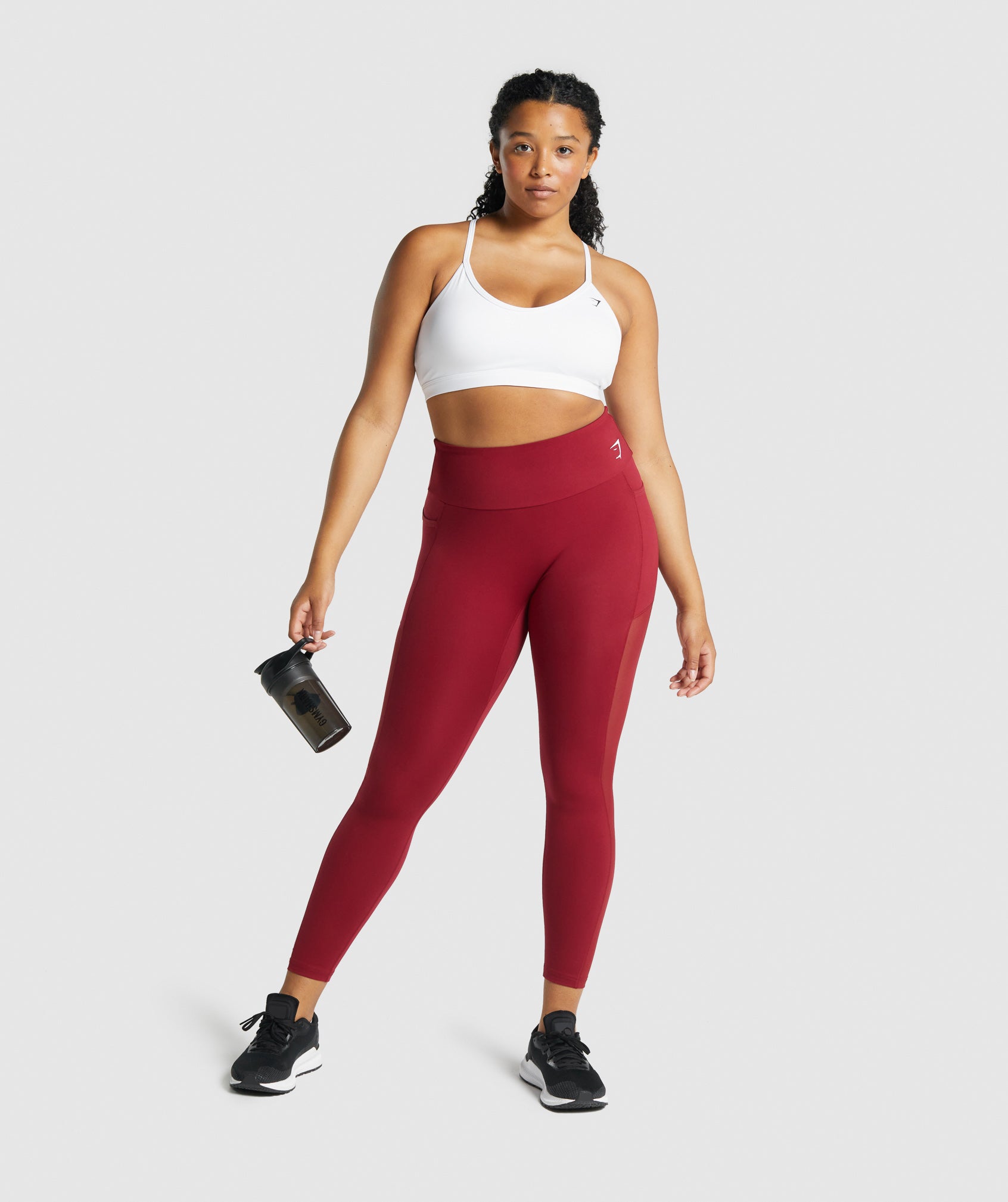 gymshark-400ml-shaker-bottle-black-aw21