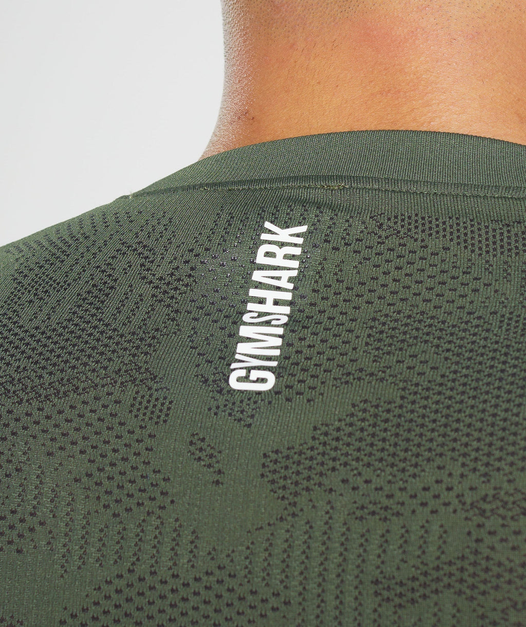 gymshark-geo-seamless-t-shirt-core-olive-black-ss22