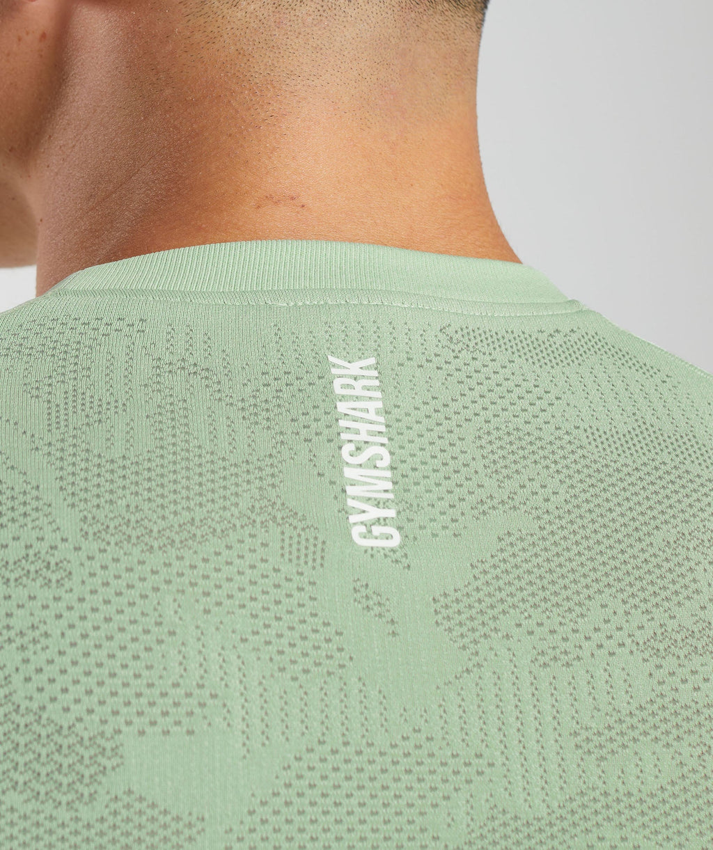 gymshark-geo-seamless-t-shirt-flora-green-willow-green-ss23