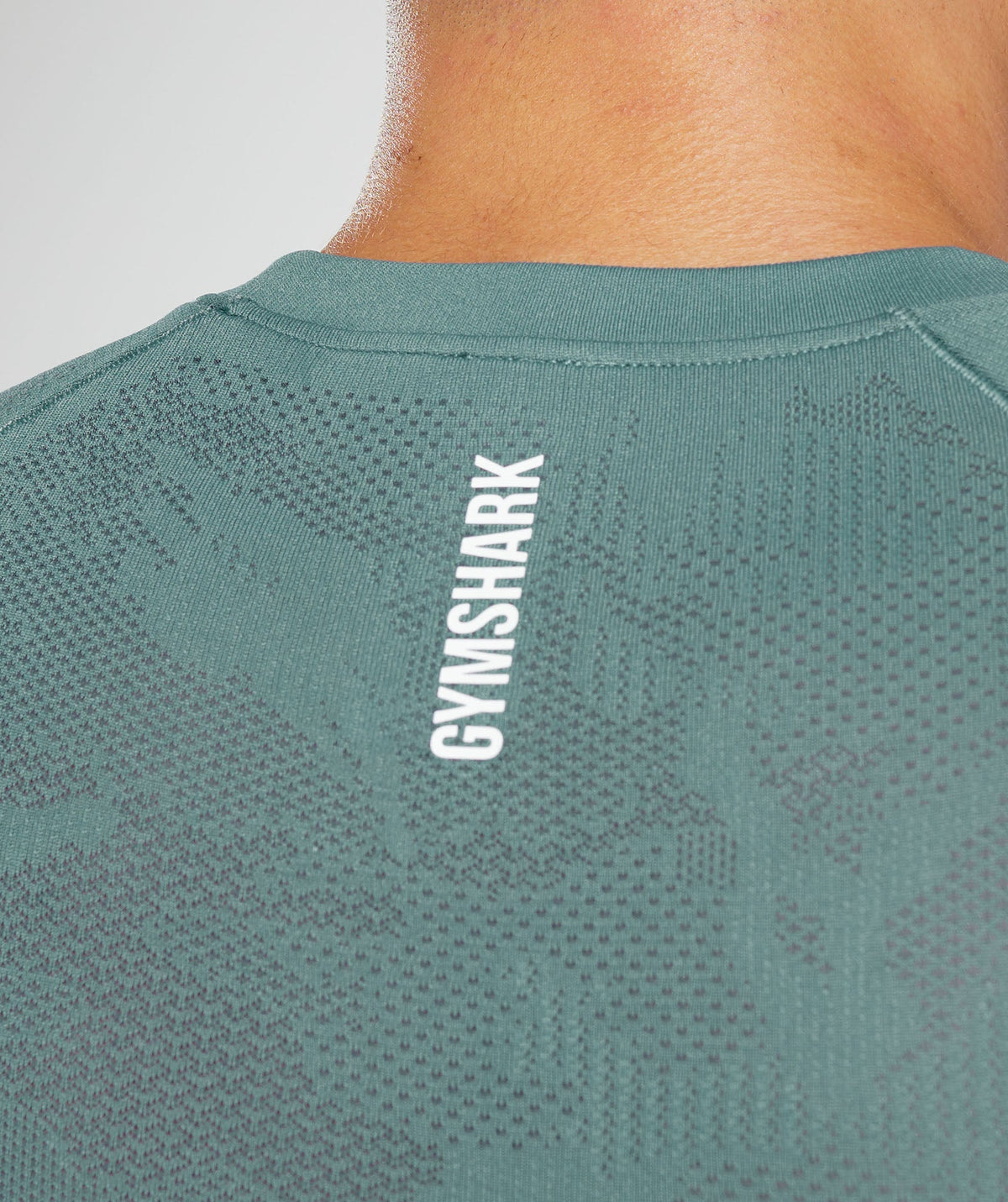 gymshark-geo-seamless-t-shirt-thunder-blue-cosmic-grey-ss23