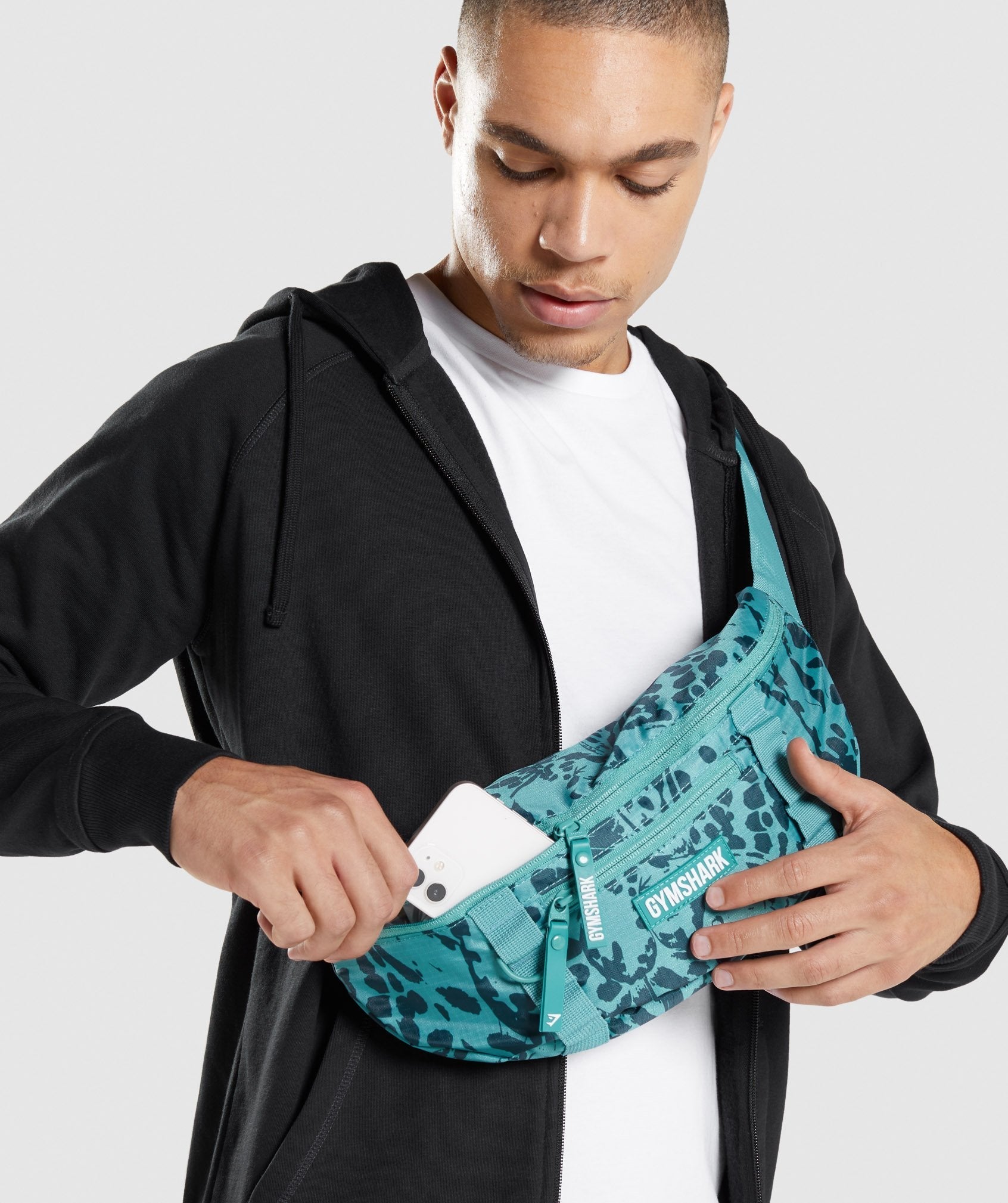 gymshark-adapt-animal-graphic-sling-bag-teal-print-aw21
