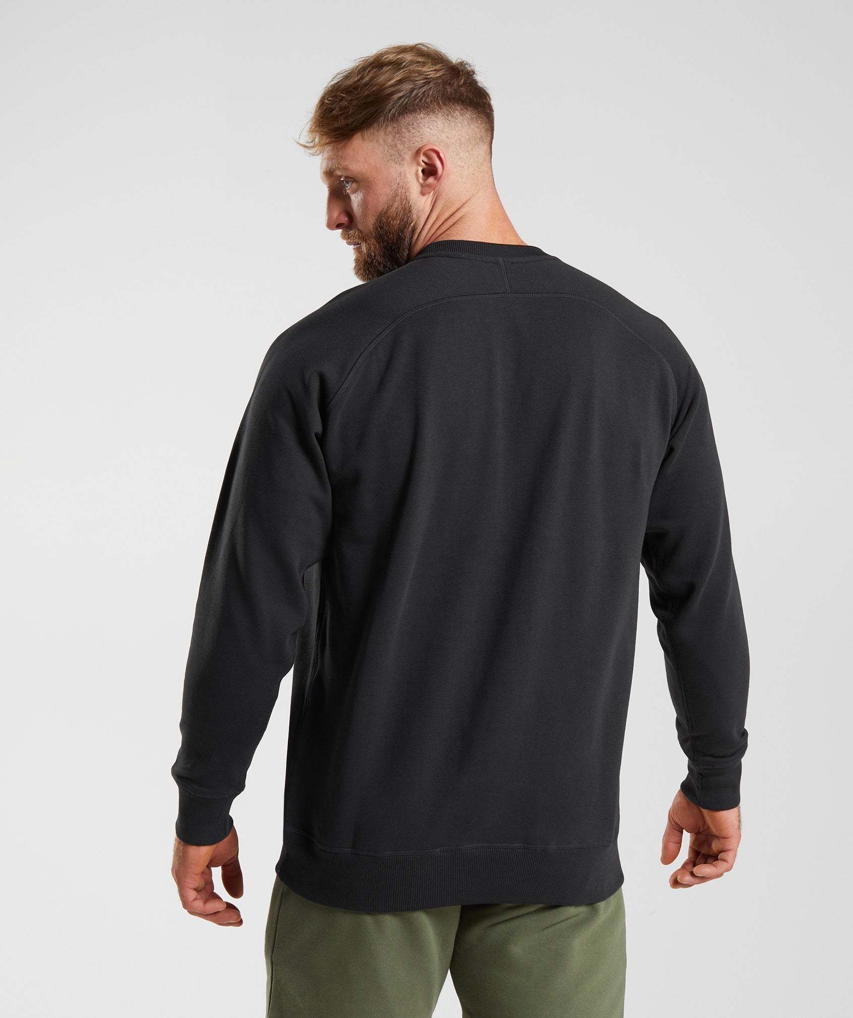 gymshark-apollo-crew-black-aw22