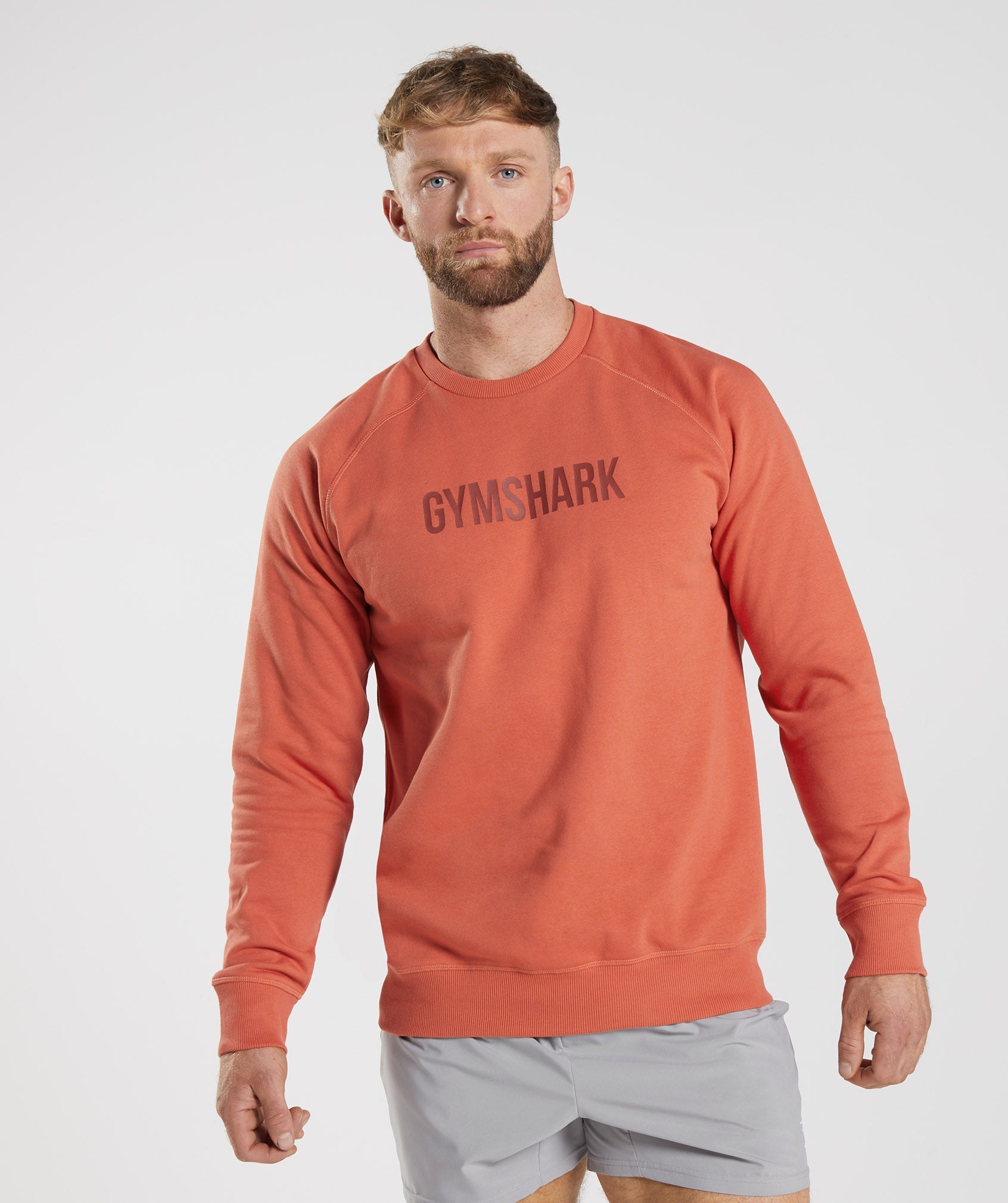 gymshark-apollo-crew-storm-red-aw22-1