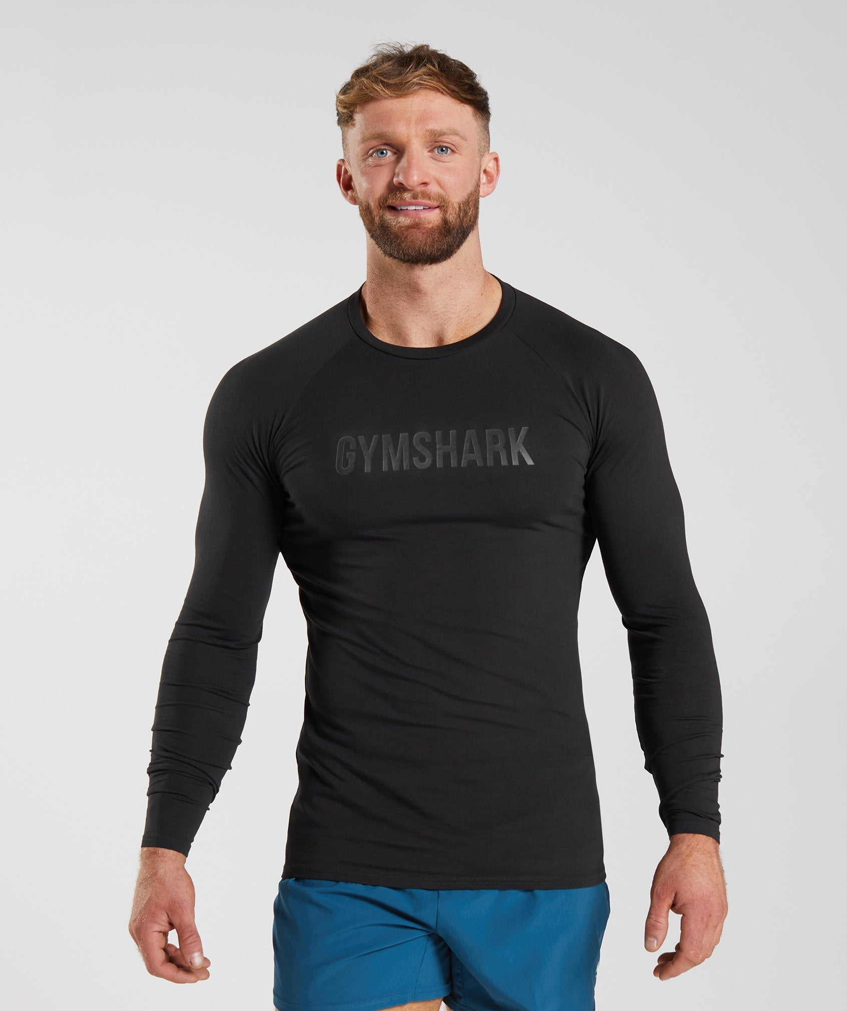gymshark-apollo-long-sleeve-muscle-fit-t-shirt-black-aw22