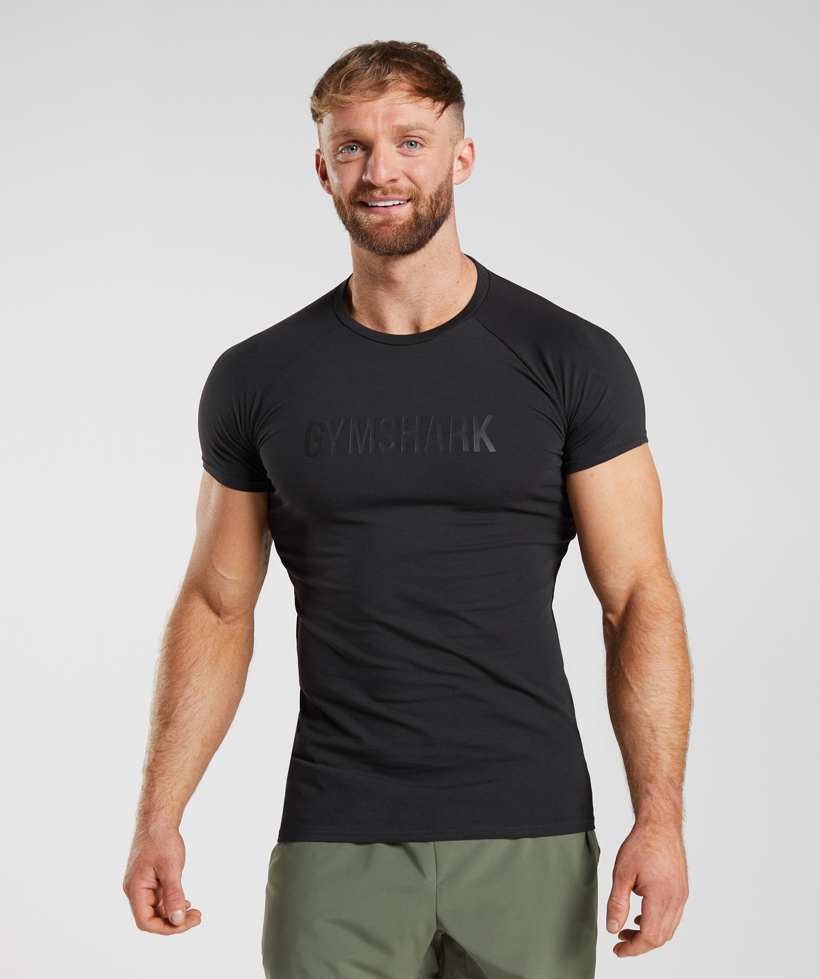 gymshark-apollo-muscle-fit-t-shirt-black-aw22