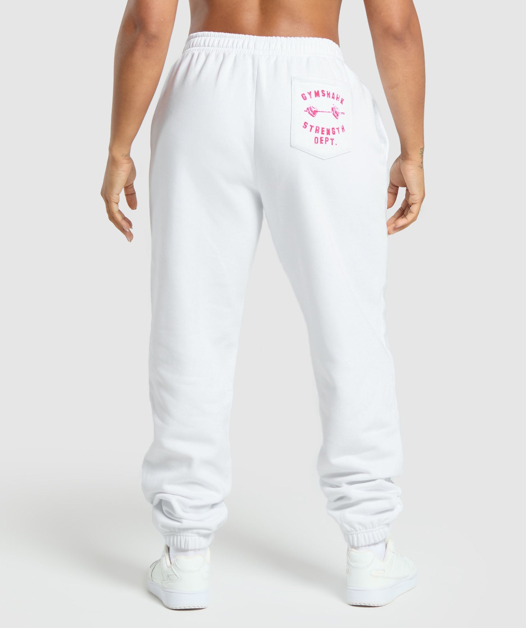 gymshark-barbell-hearts-oversized-joggers-white-aw24